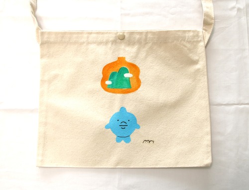 ［いるかと壺］サコッシュ　ボタン付き