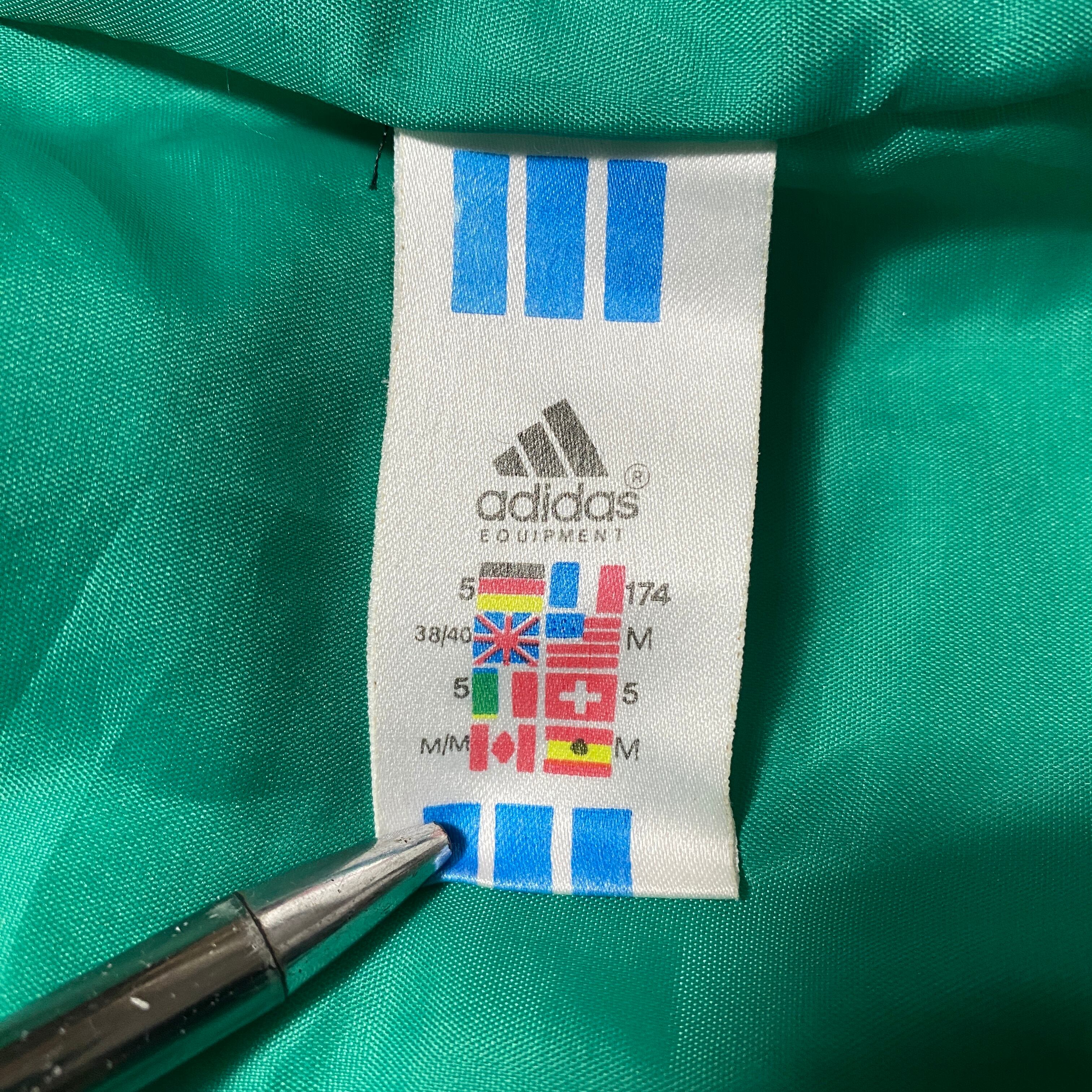 90's adidas equipment アディダス エキップメント 刺繍両面ロゴ