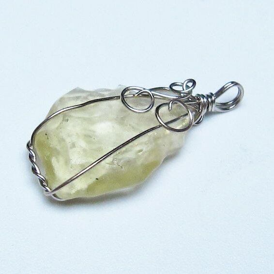 リビアングラス ペンダント 一点物 メール便可 112-13709