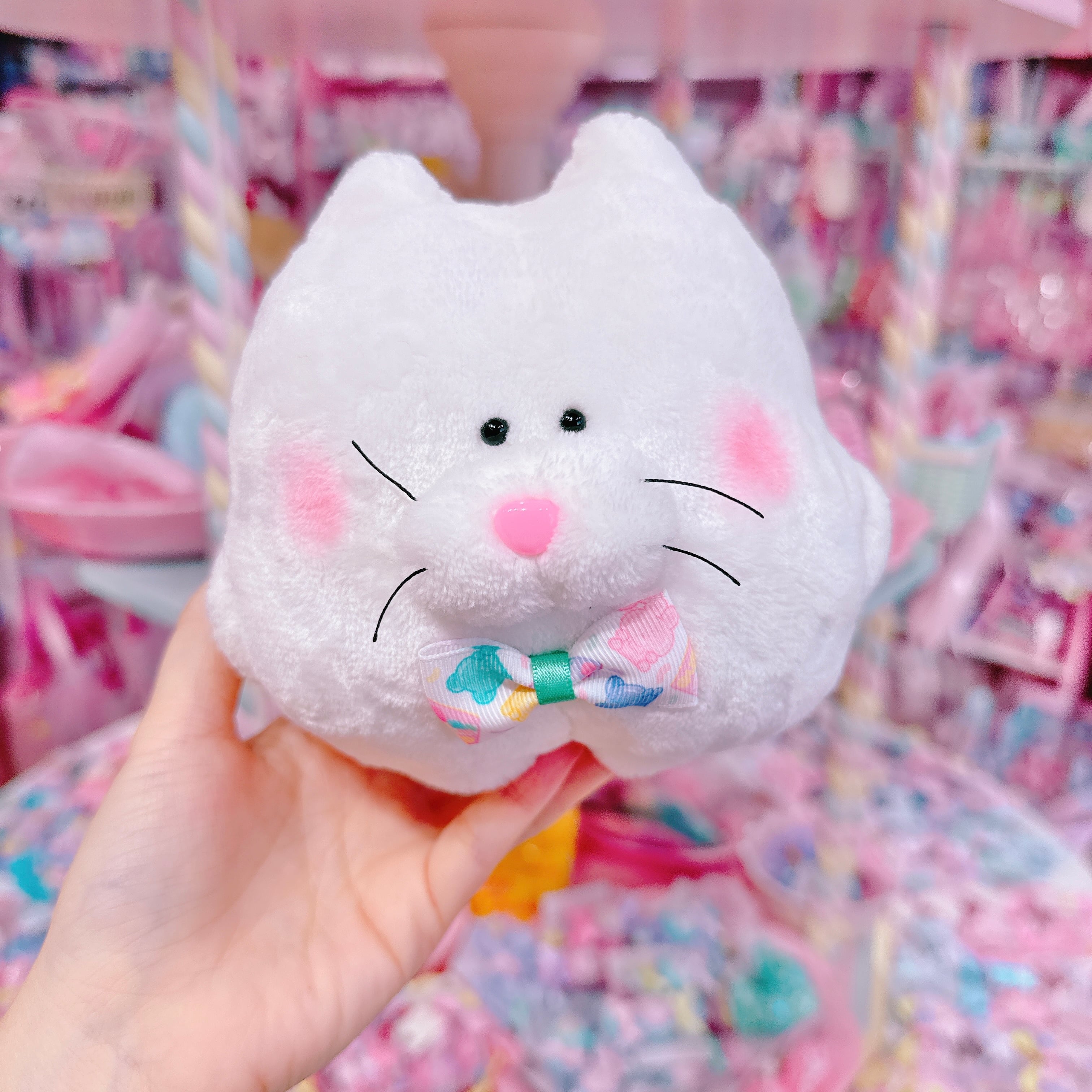 【B8】2-12ねこちゃんぬいぐるみ