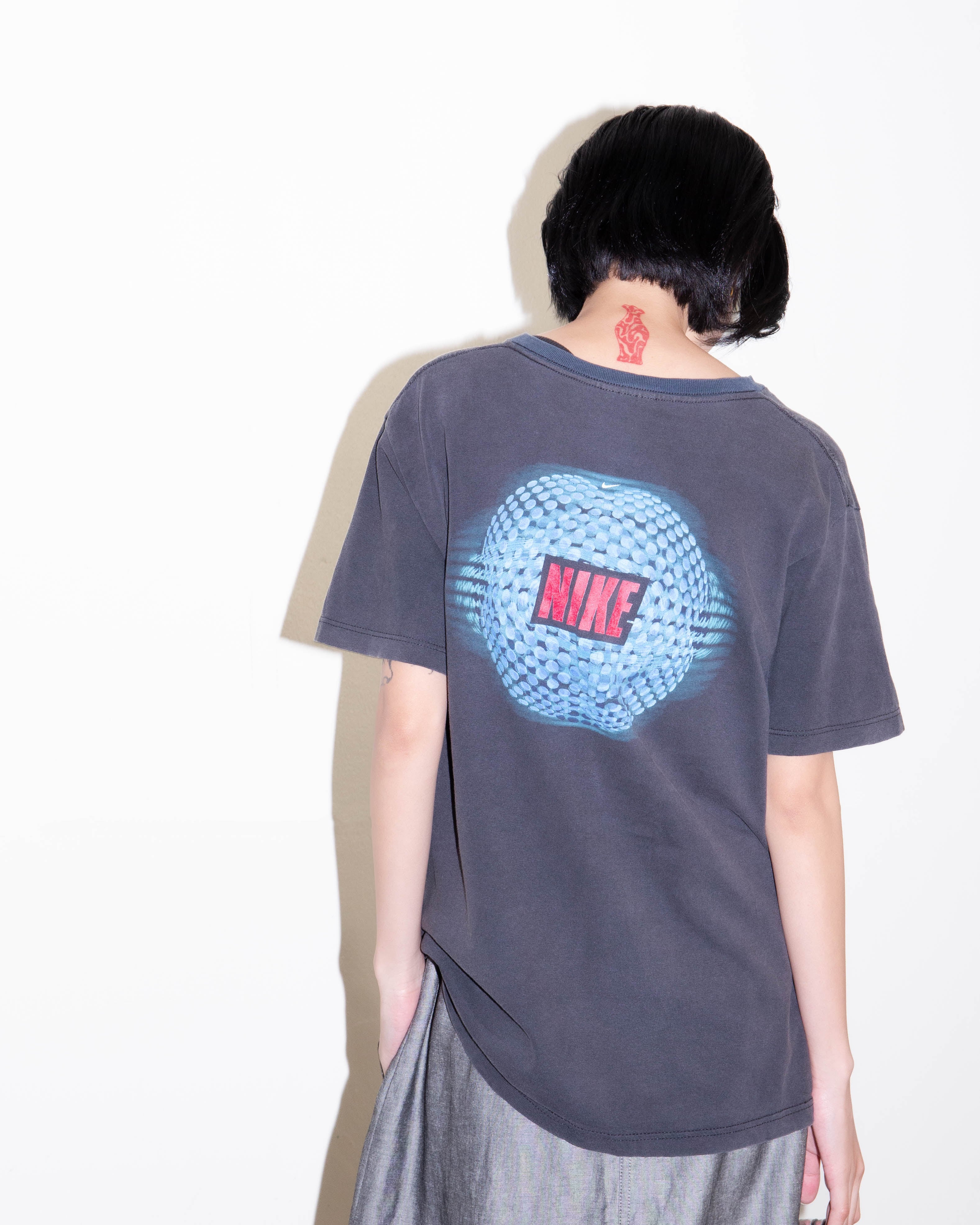 1990s NIKE - 3D graphic swoosh T-shirt | LUIK FINN