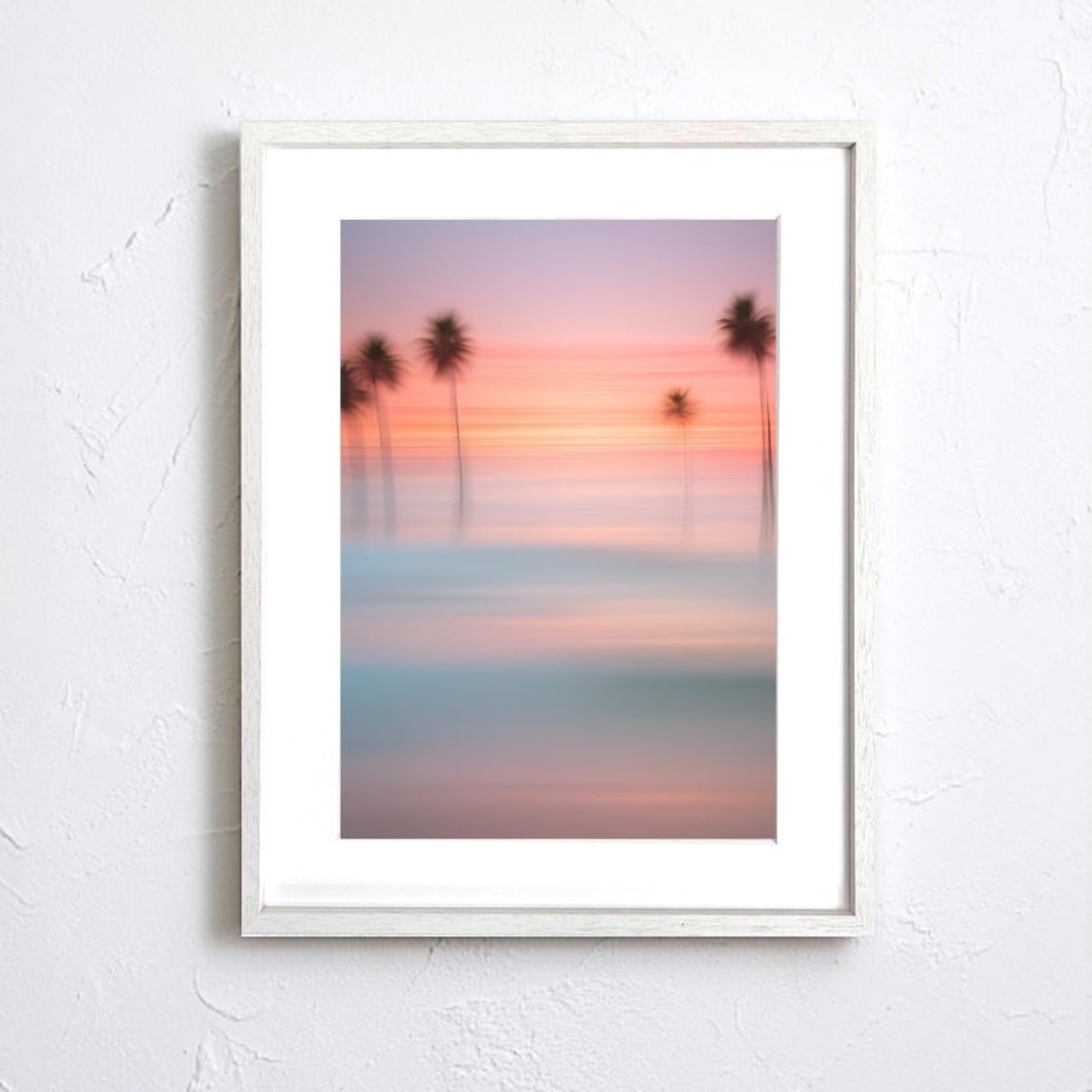 Ethereal Palm Sunset｜南国の夕暮れが誘う幻想的なアートポスター｜穏やかな光と静寂が調和するリゾートモダンインテリアA3ポスター