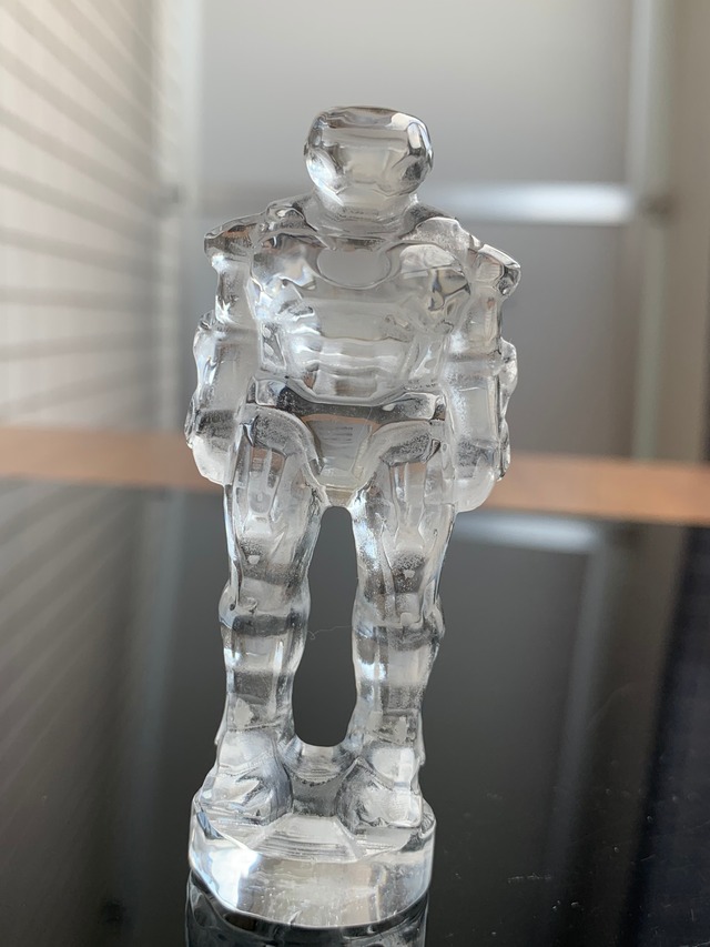 天然水晶 アイアンマン に 見える no . 2