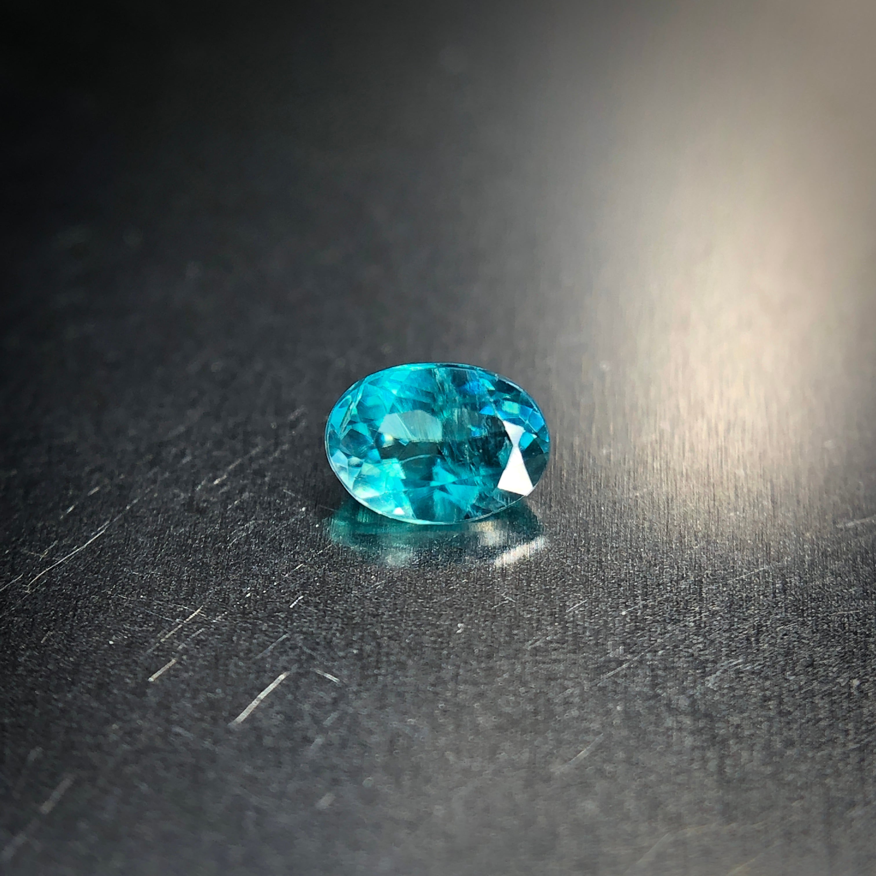 唯一無二の青色 0.07ct 希少石 天然 グランディディエライト