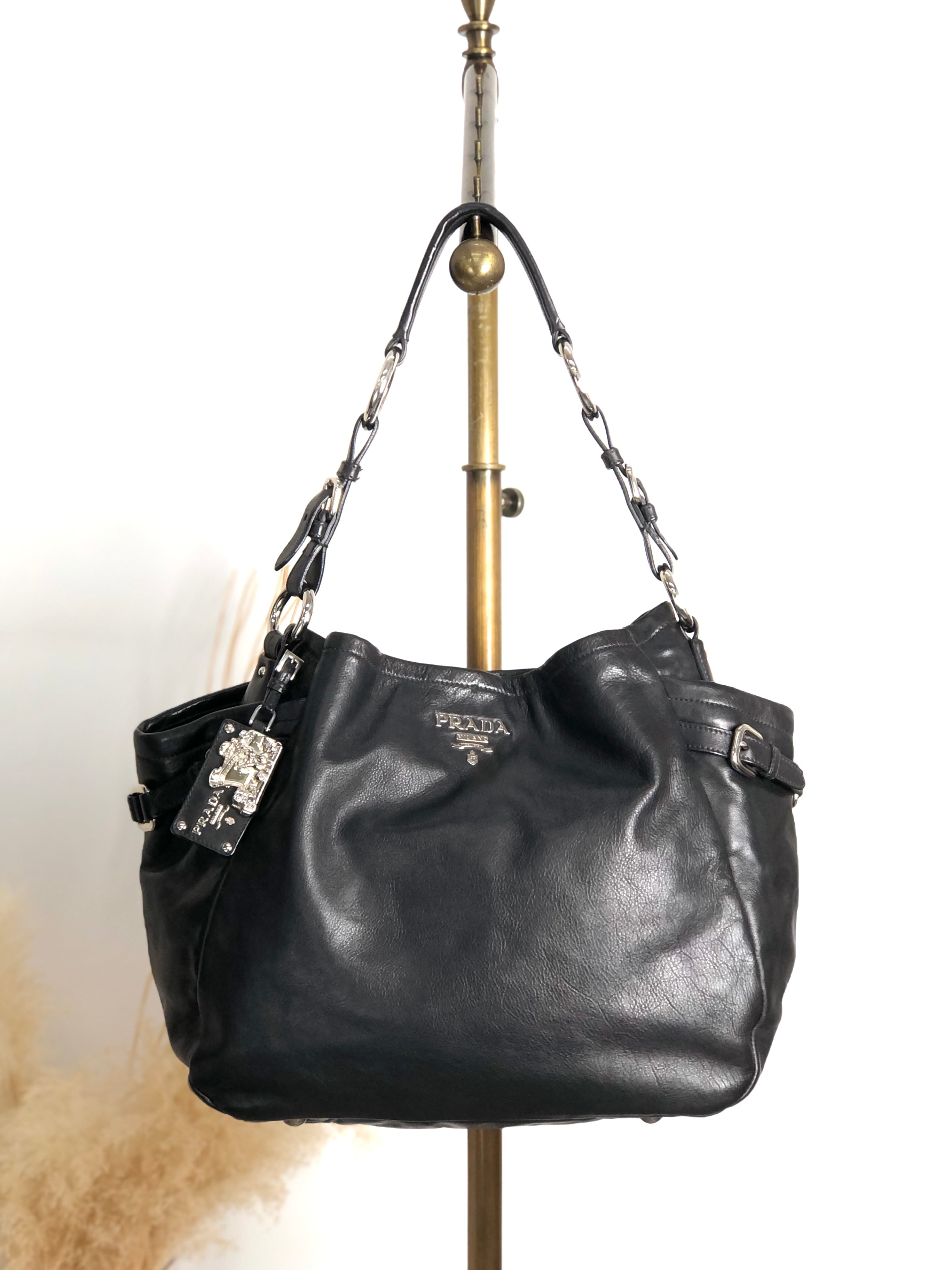 PRADA プラダ ショルダーバッグ ブラック ロゴ レザー セミショルダーバッグ vintage ヴィンテージ オールド ierwsp