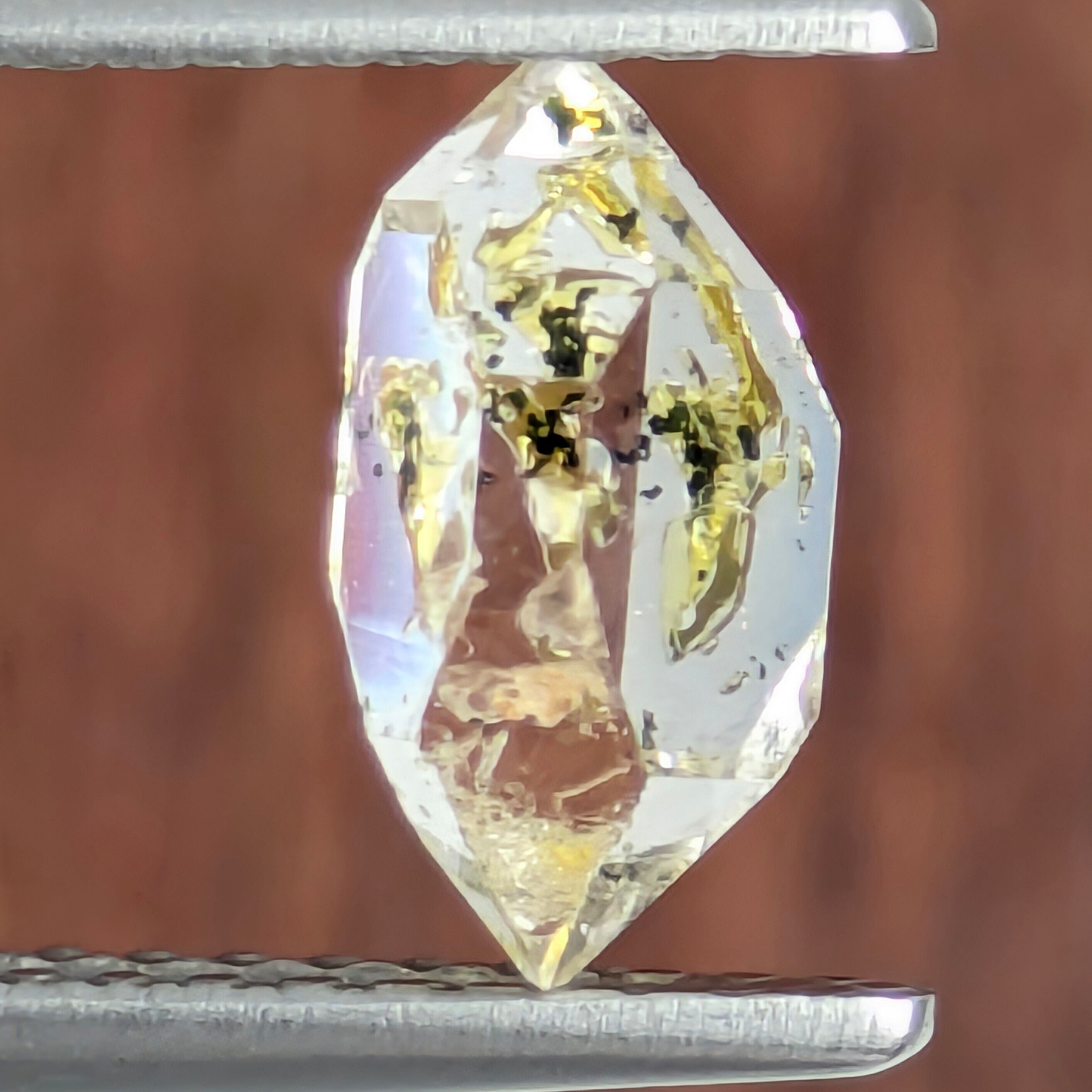 オイル・イン・クォーツ原石【0.95ct】 PRO208982 | Gem's Subculture