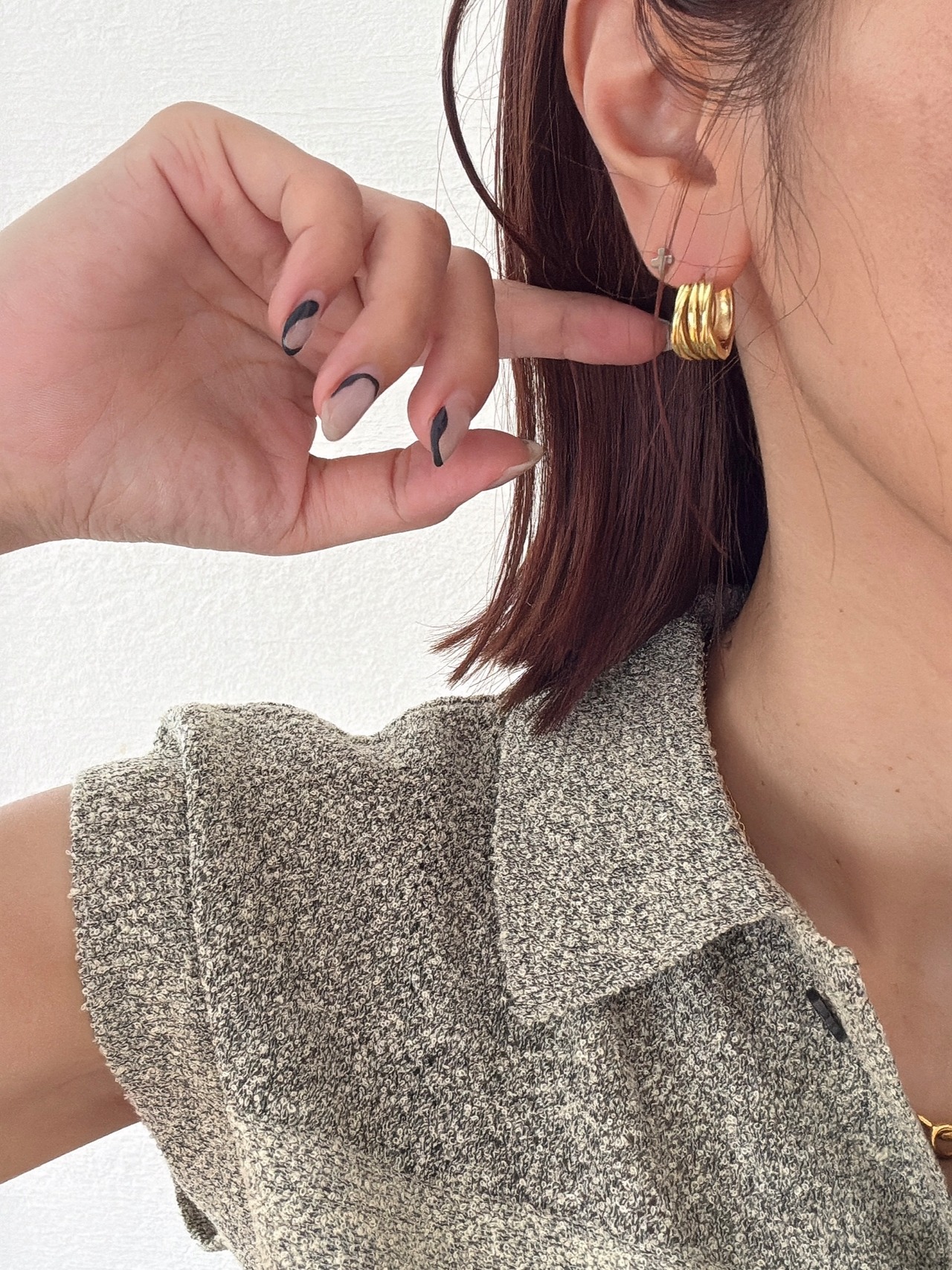 トレンドラインフープピアス