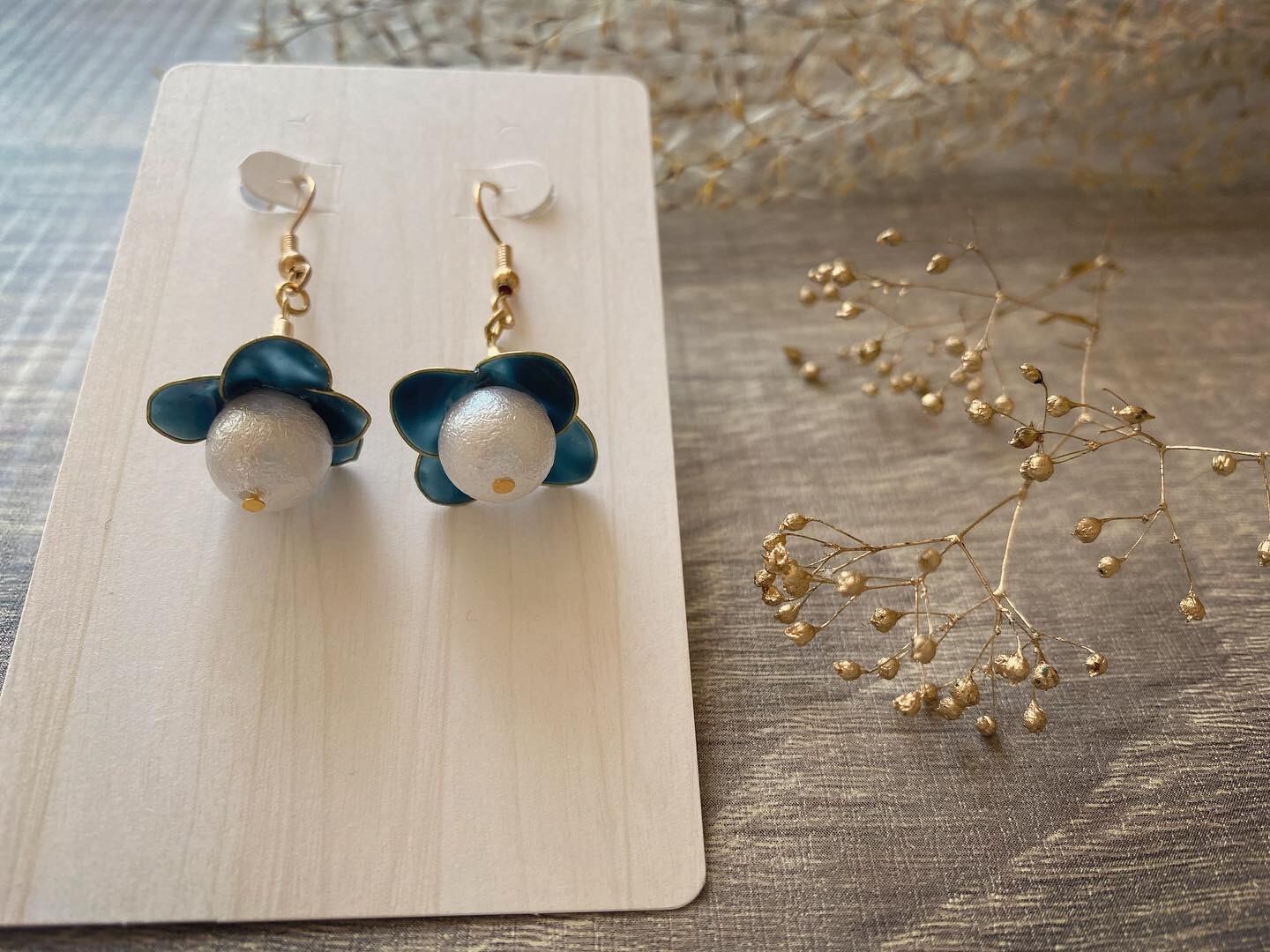 フラワー帽子のパール(紺)