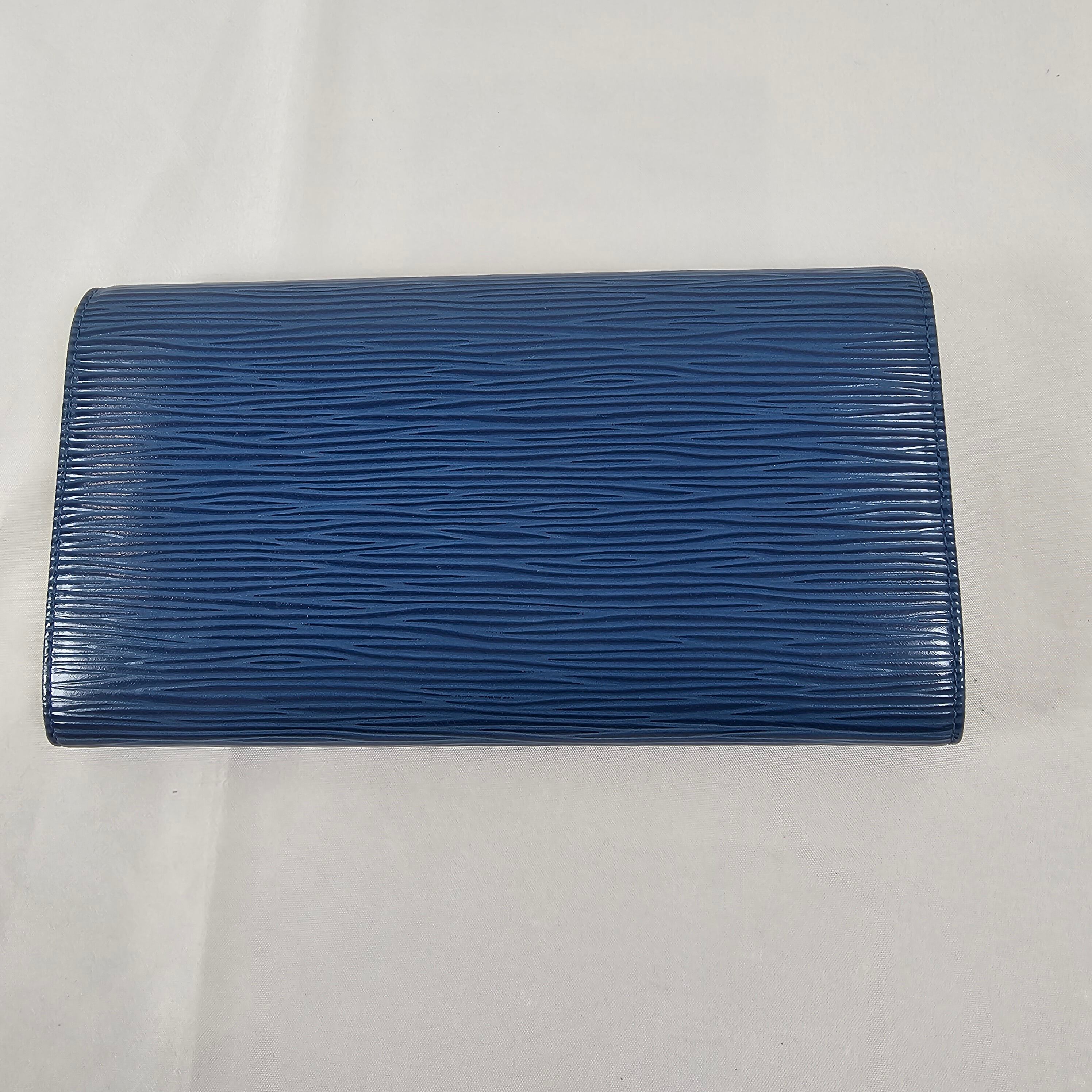 極美品 ルイヴィトン エピ 長財布 青 LV Wallet | Over Time Vintage