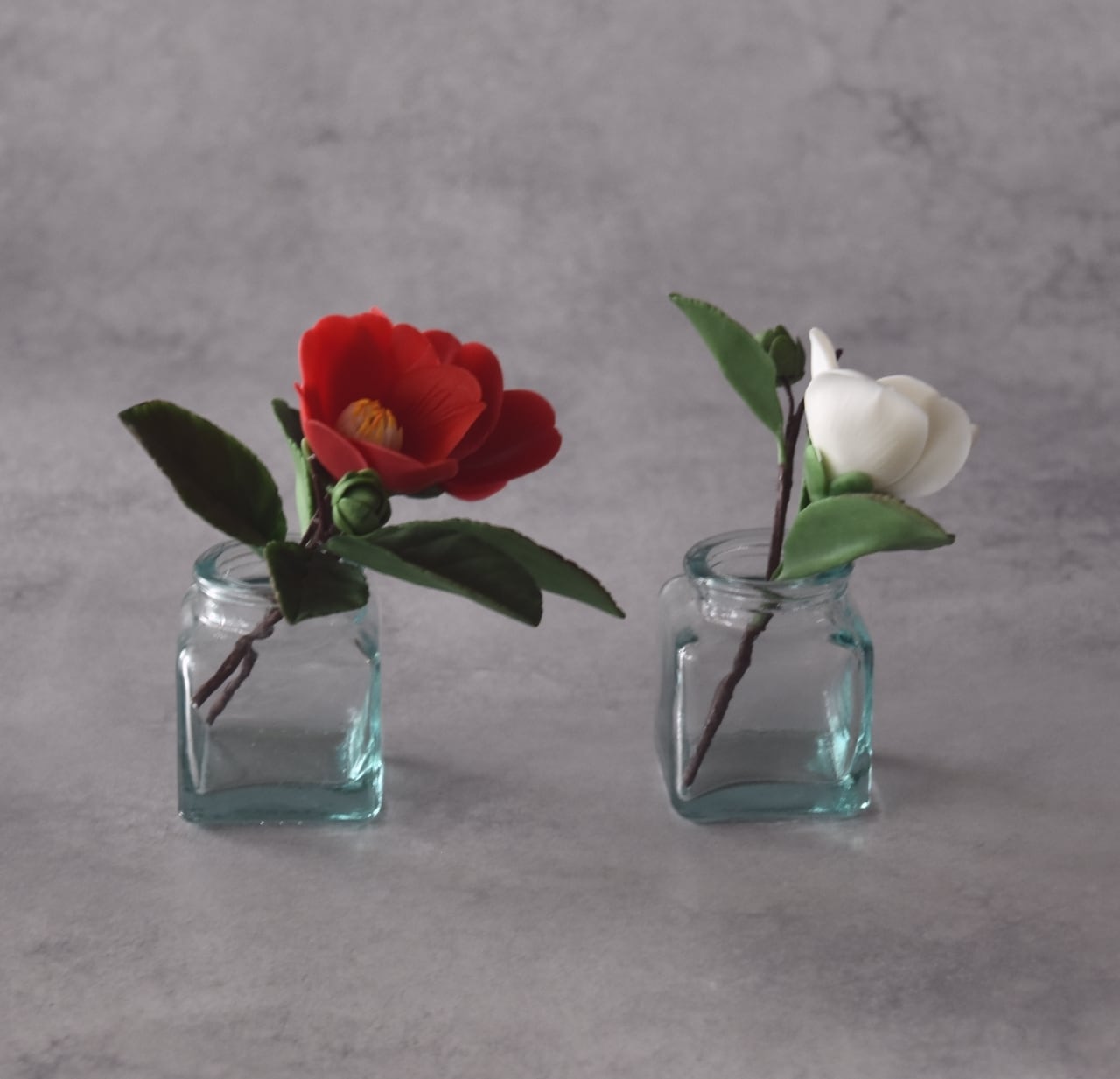 ◇粘土のお花◇ 椿 お正月アレンジ【紅白2個セット】 T1363 | oldfantasy