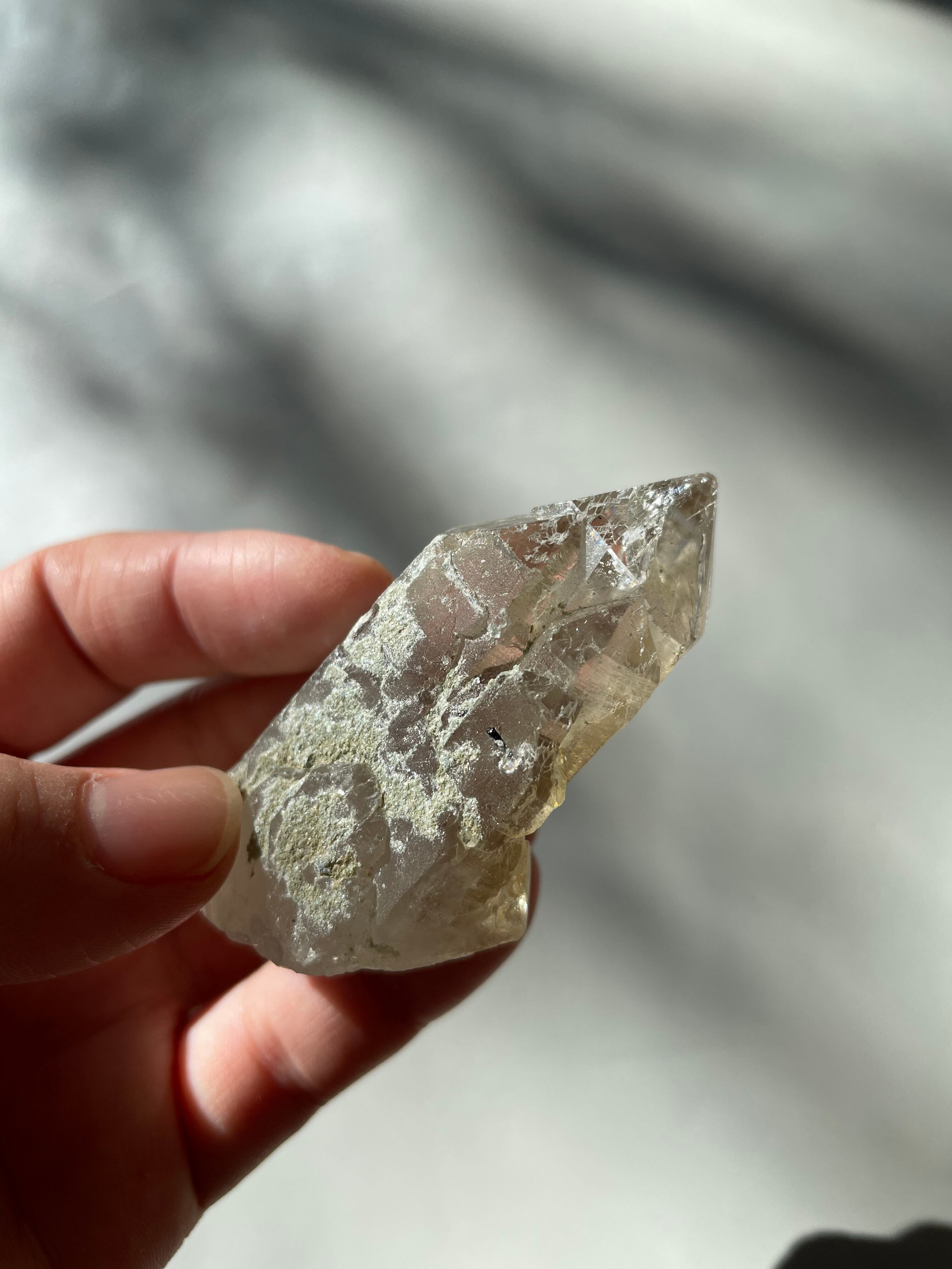 パキスタン　ギルギット　スカルドゥ産　ヒマラヤ水晶　カテドラル　長石