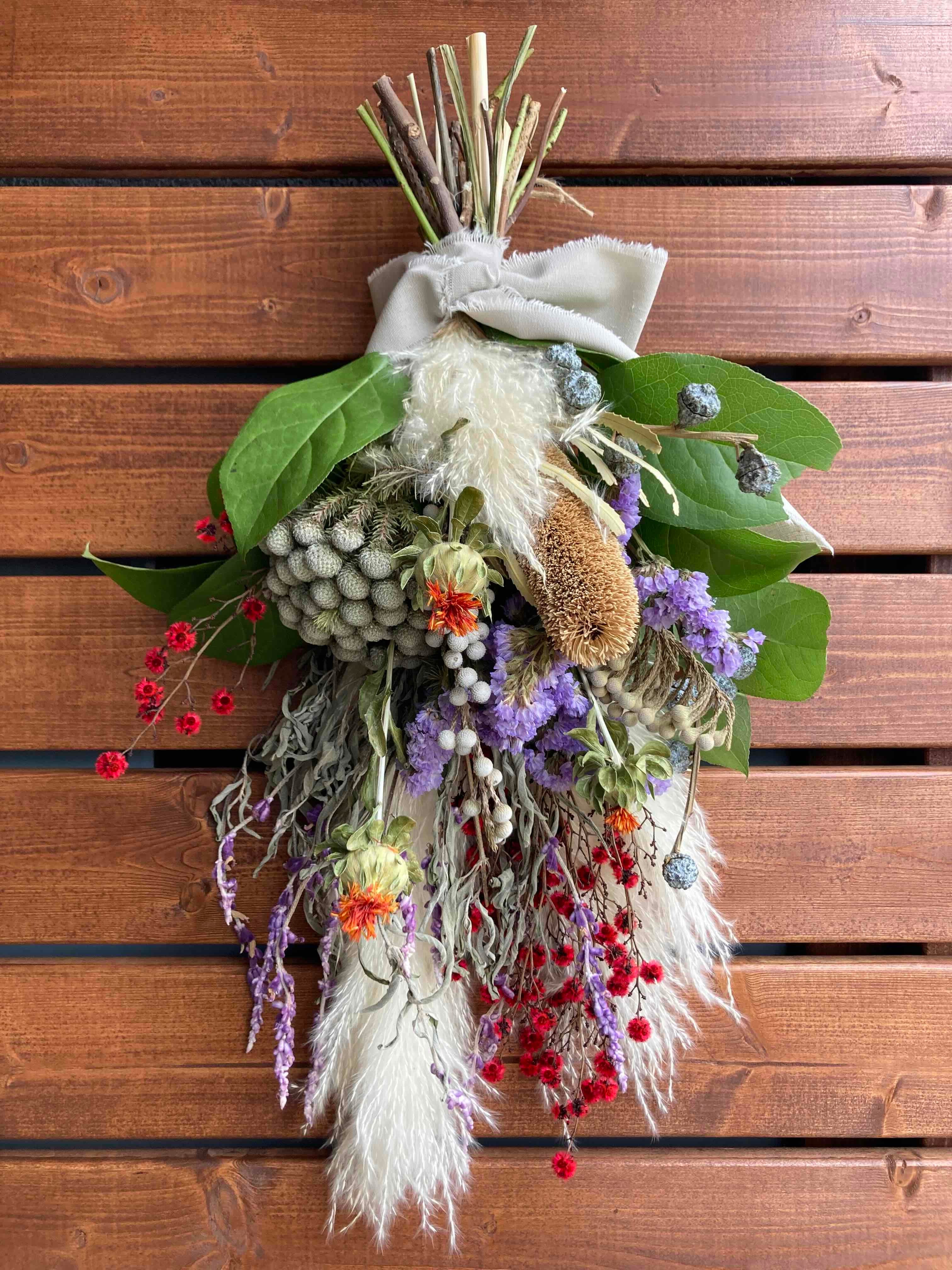 ドライフラワーのスワッグ（壁掛け）