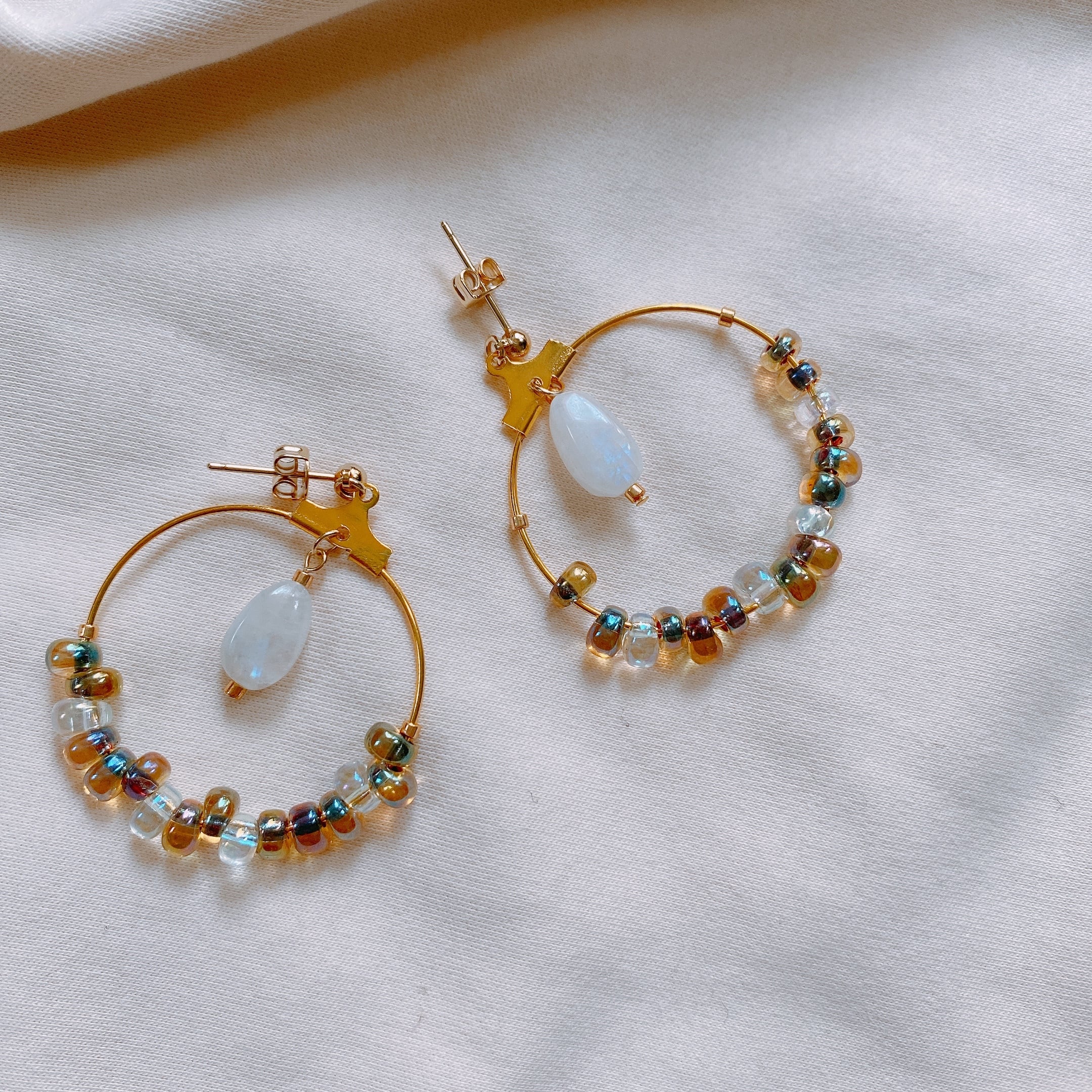 Moonstone and comma shaped beads pierce✳︎ムーンストーンとまが玉  