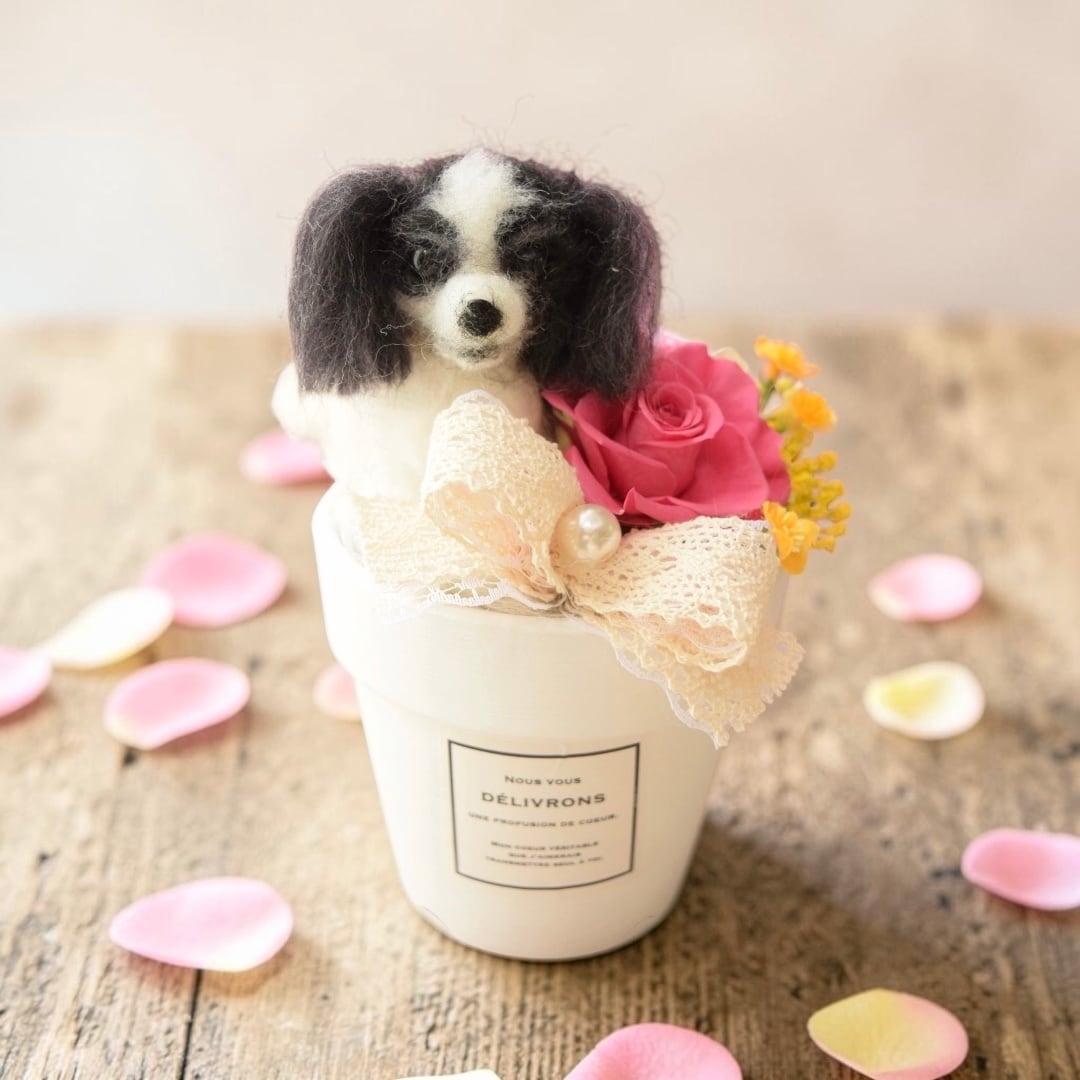 ドールとお花1輪【オーダーメイドで愛犬.愛猫の羊毛フェルト・お供え花