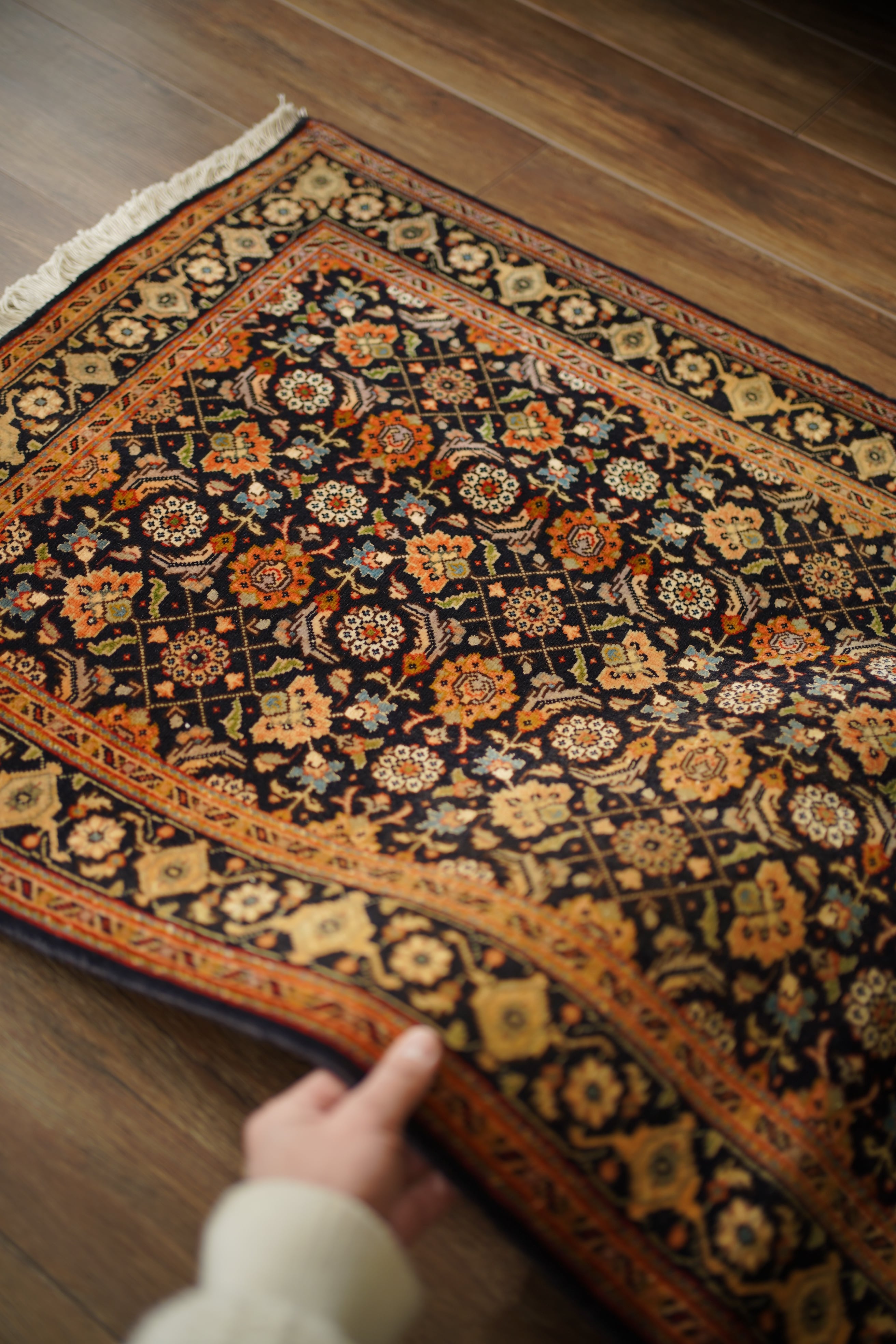 ヴィンテージラグ専門店 TIME RUG （ペルシャ絨毯・トライバルラグ）