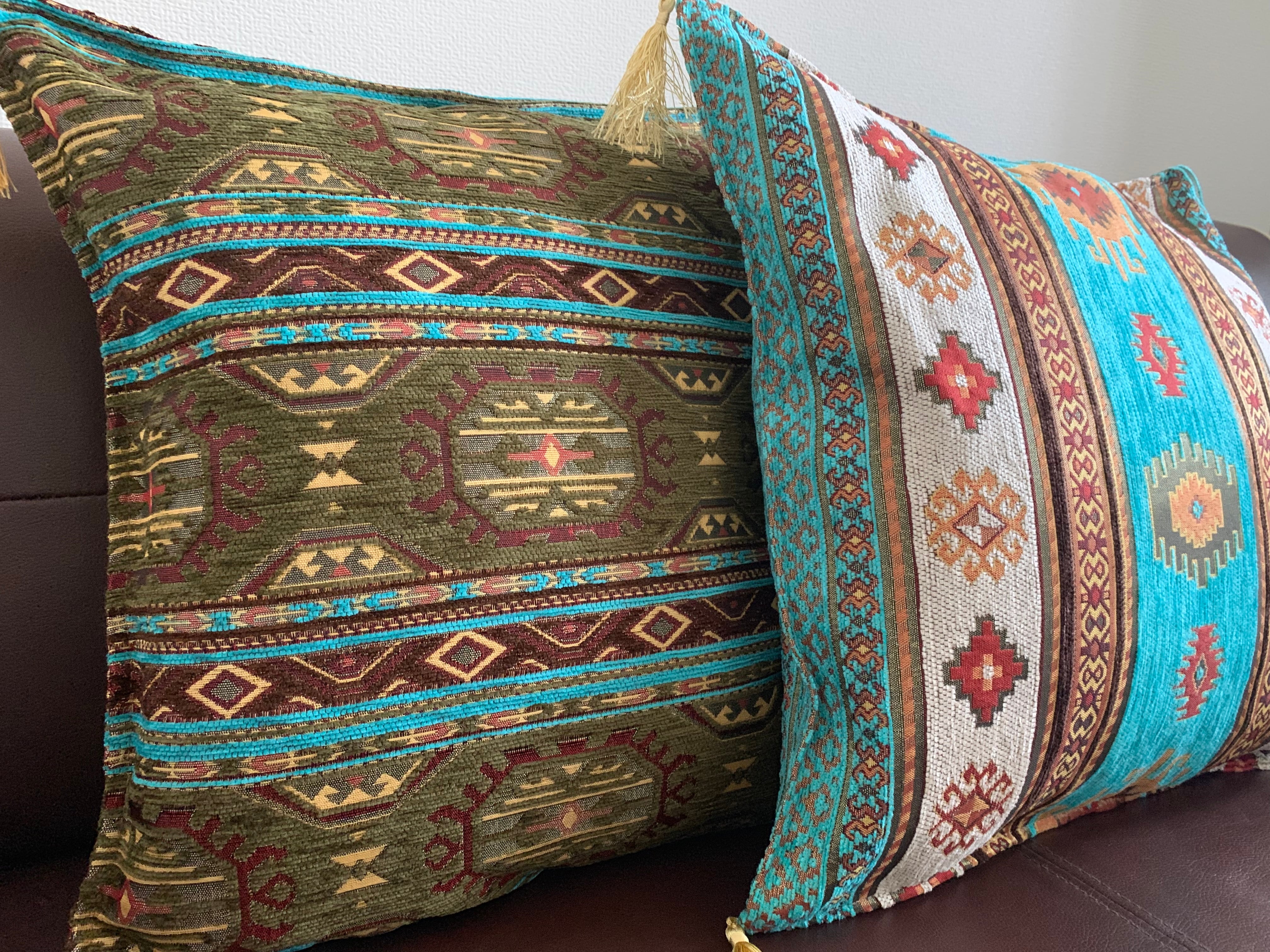 トルコタッセル付きシェニールクッションカバー