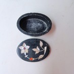 黒いお花のケース