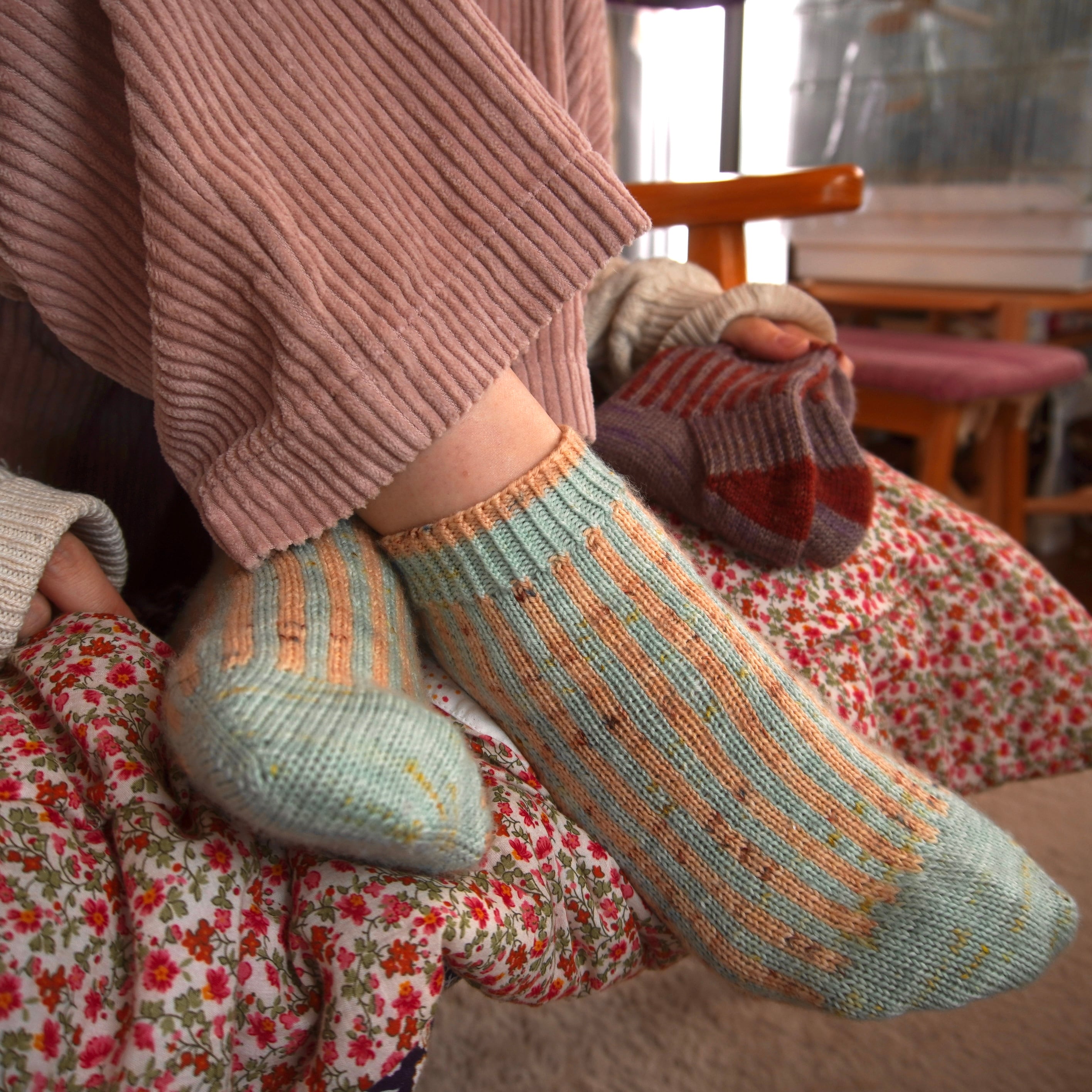 Toe-Up Socks for Every Body 編み物靴下 I tried knitting Inotani's