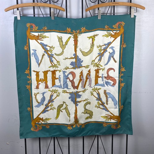 ◎.HERMES SILK100% ALPHABET LARGE SIZE SCARF MADE IN FRANCE/エルメスカレシルク100%スカーフ 2000000058801