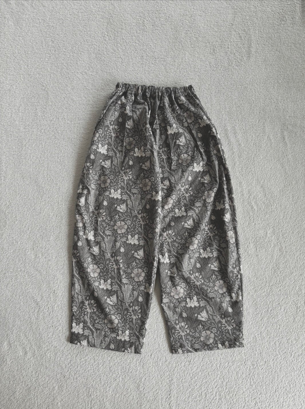 アンティーク風リネンのエッグパンツ 【black】 | tohdesignworks.