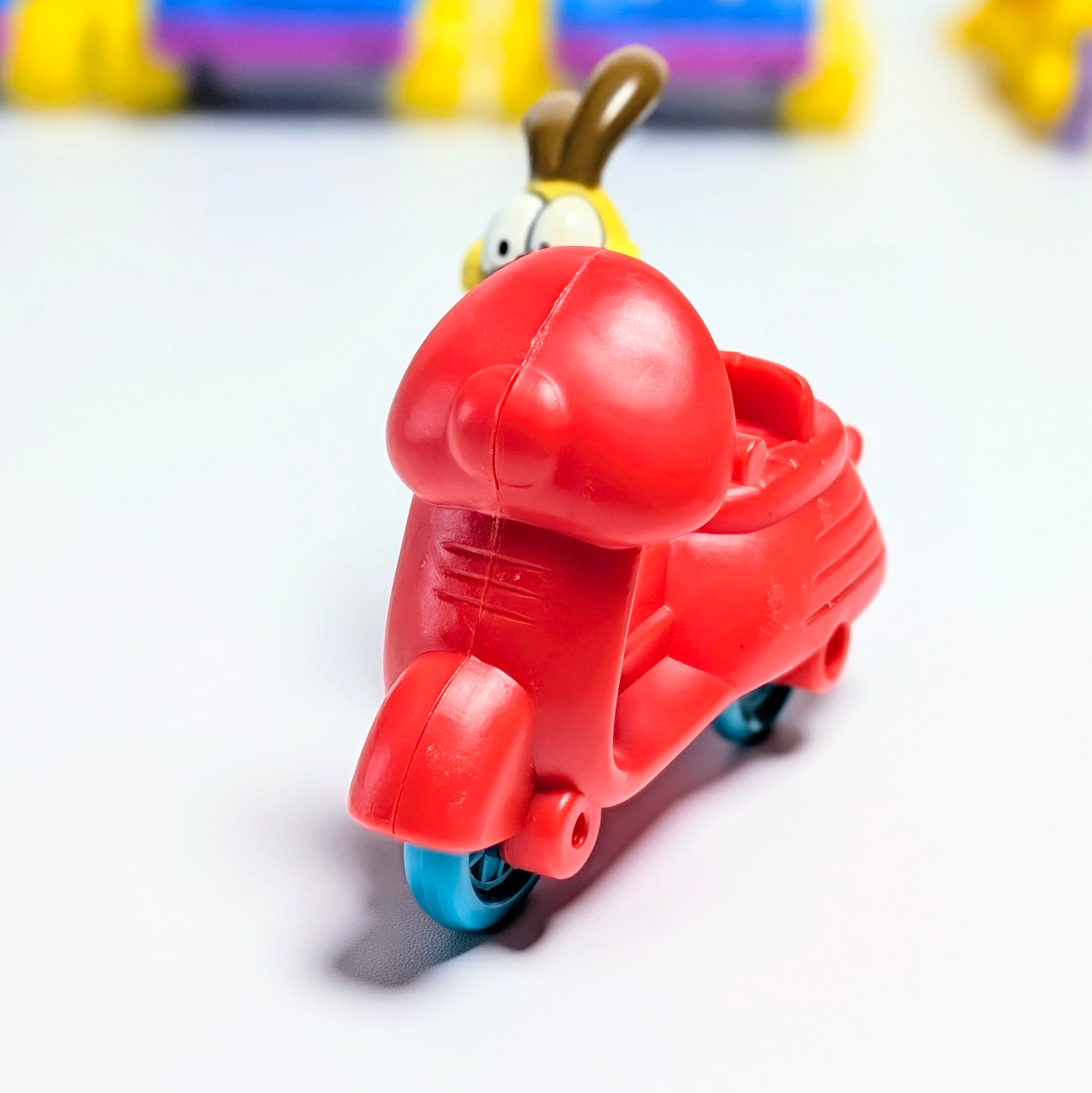 ☆ VINTAGE 1988 ☆【 McDonald's  ( マクドナルド ) 】1988年マクドナルドミールトイ 『 Garfield & Odie Riding on a Scooter（ガーフィールド オン スクーター&サイドカー オン オーディー）』〜スクーターに乗る呑気なあいつら(笑)〜 / ミールトイ / ハッピーミール 〚アメリカン雑貨 アメトイ〛