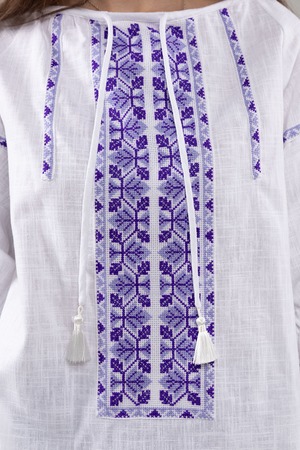 ウクライナ刺繍ヴィシヴァンカ　手刺繍　レディース・フリーサイズ