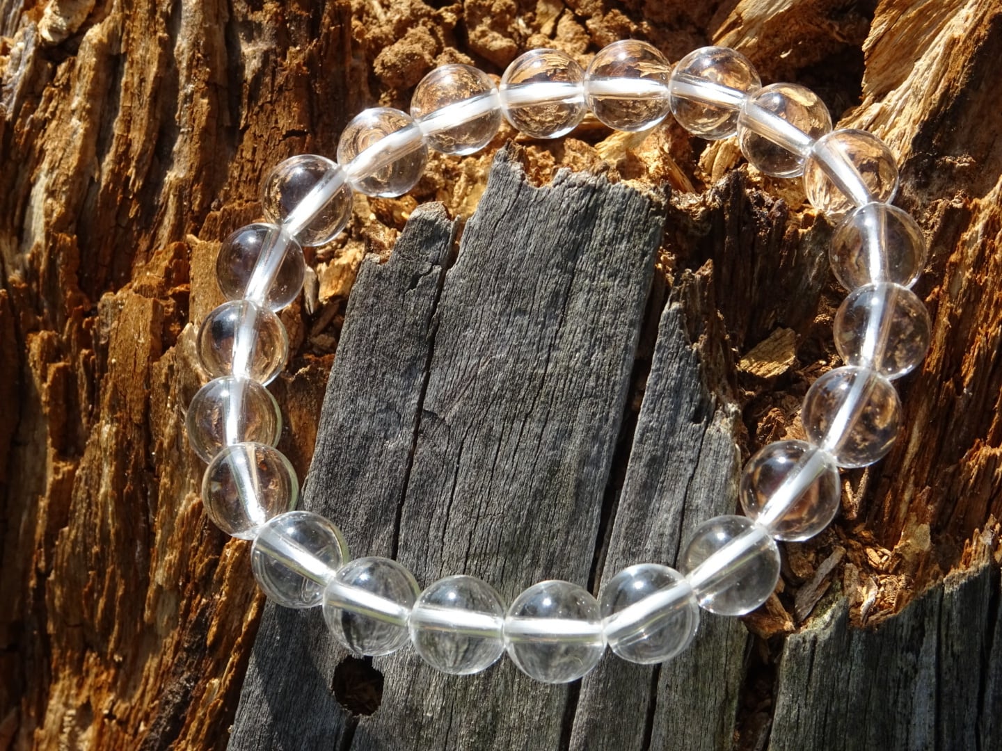 メルーの水晶ブレスレット（High Quality,8mm×22） ~Pureness、ひかり