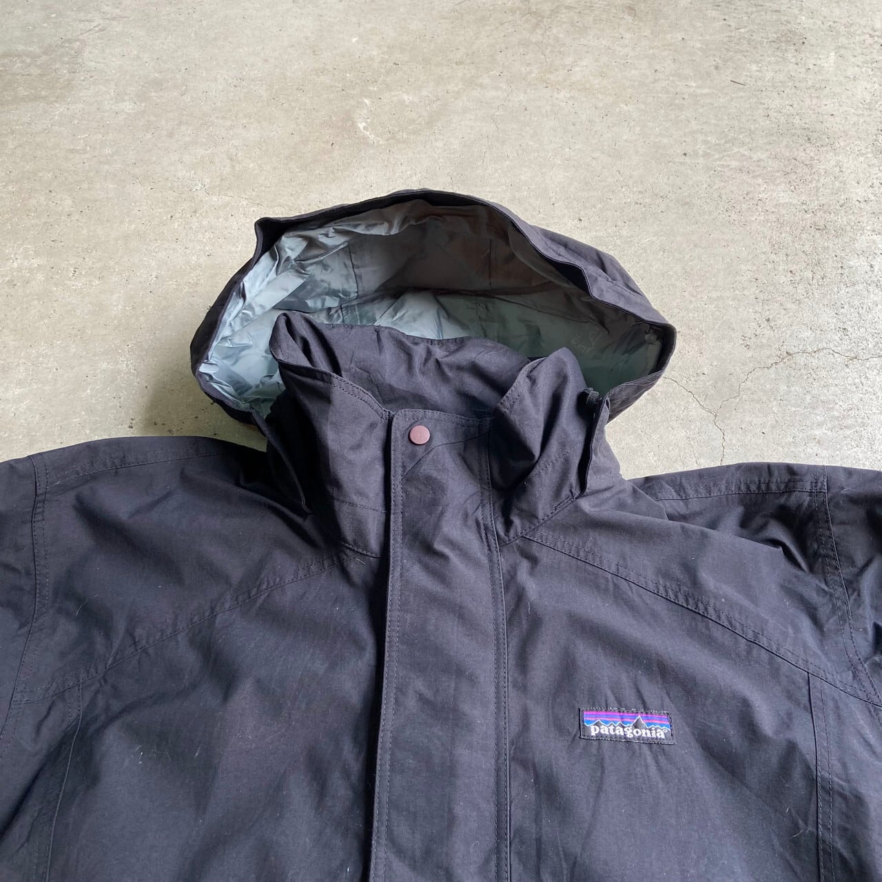 Patagonia パタゴニア リキッドスカイジャケット マウンテンパーカー GORE-TEX ゴアテックス フード収納式 ブラック 黒色  レディースM 古着 【アウトドアジャケット】【CS2211-30】 | cave 古着屋【公式】古着通販サイト