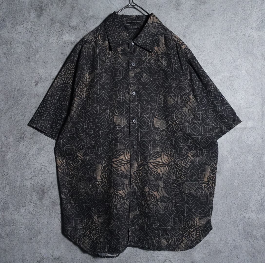 Geometric Pattern & Flower Motif Design Shirt