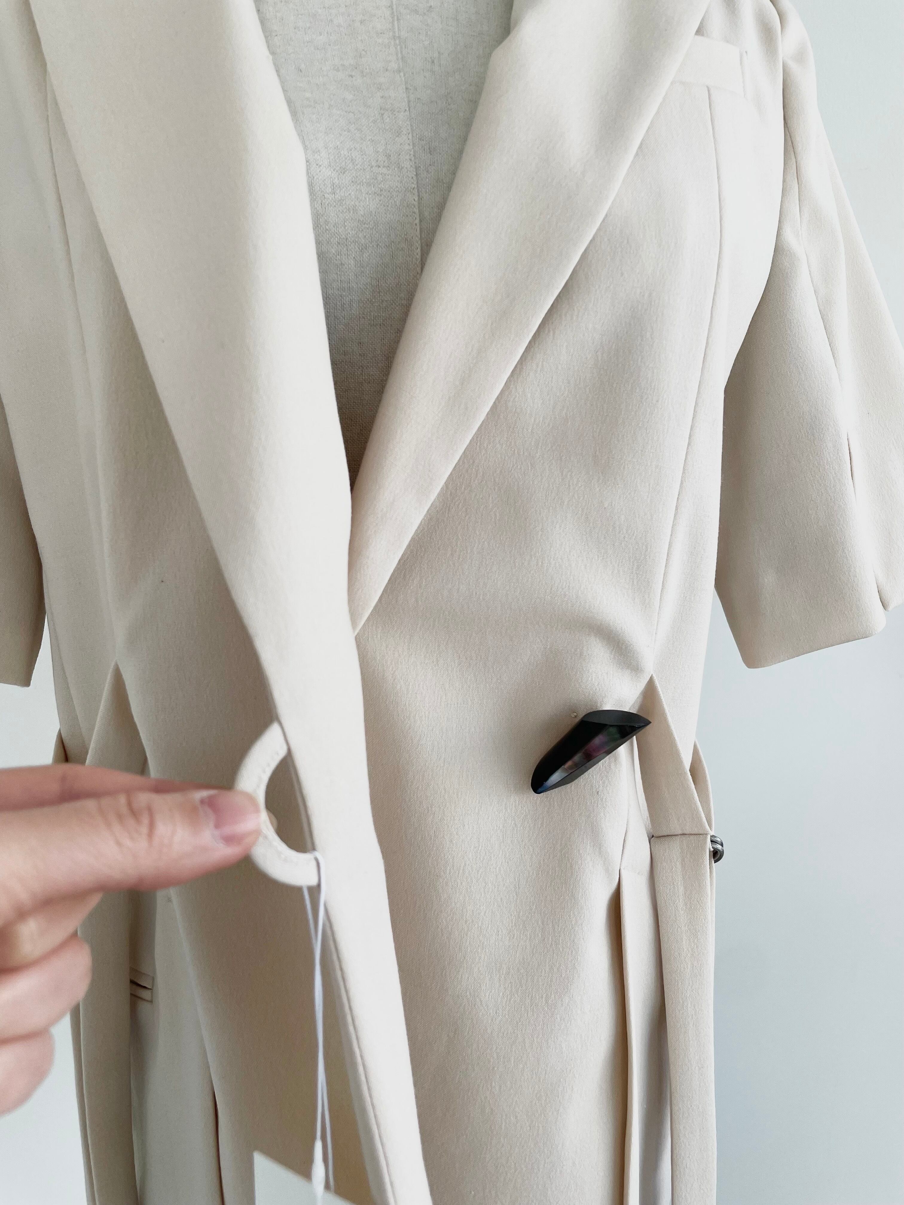 MURRAL Slit short sleeve jacket | KOKO