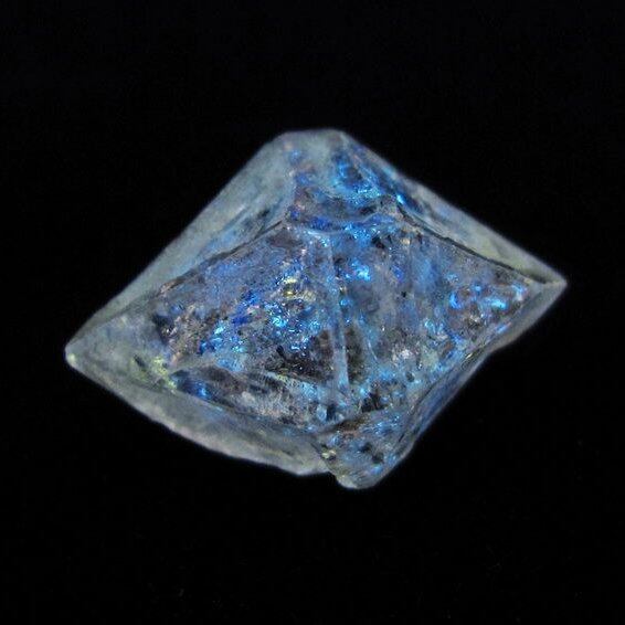 オイルインクォーツ 原石 石油入り 一点物 171-6344