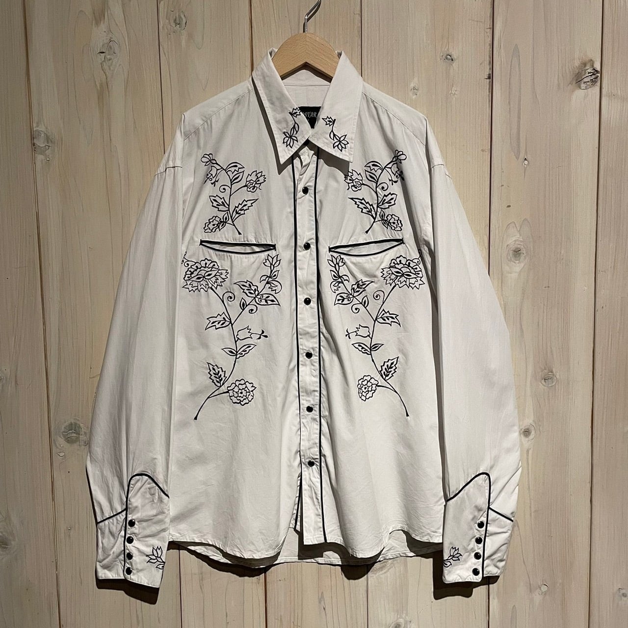 a.k.a.C.a.k.a vintage】Embroidery Flower Design Monotone Coloring 