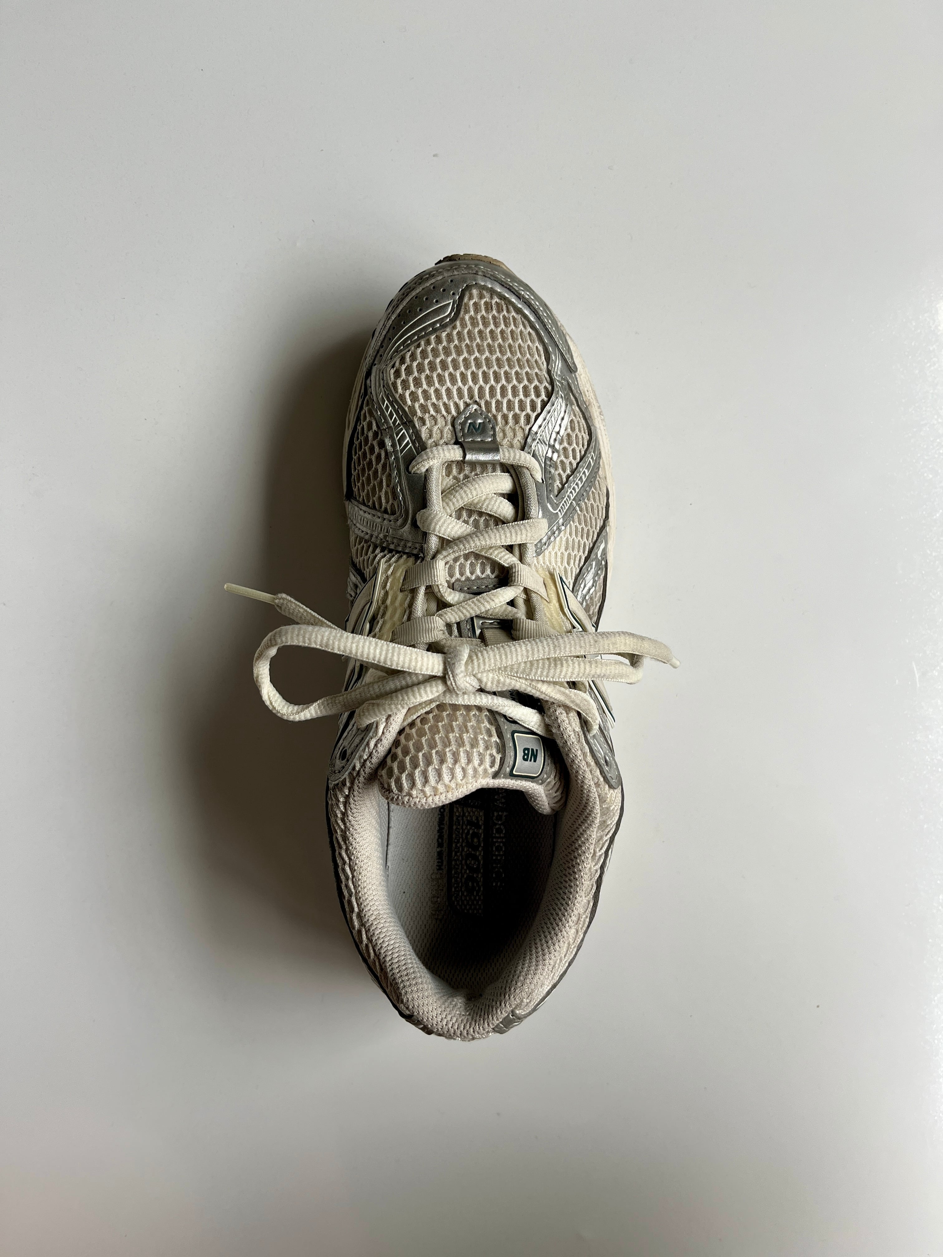 adidas】OZWEEGO ORIGINALS SNEAKER BLACK 26.0 | PAY ID