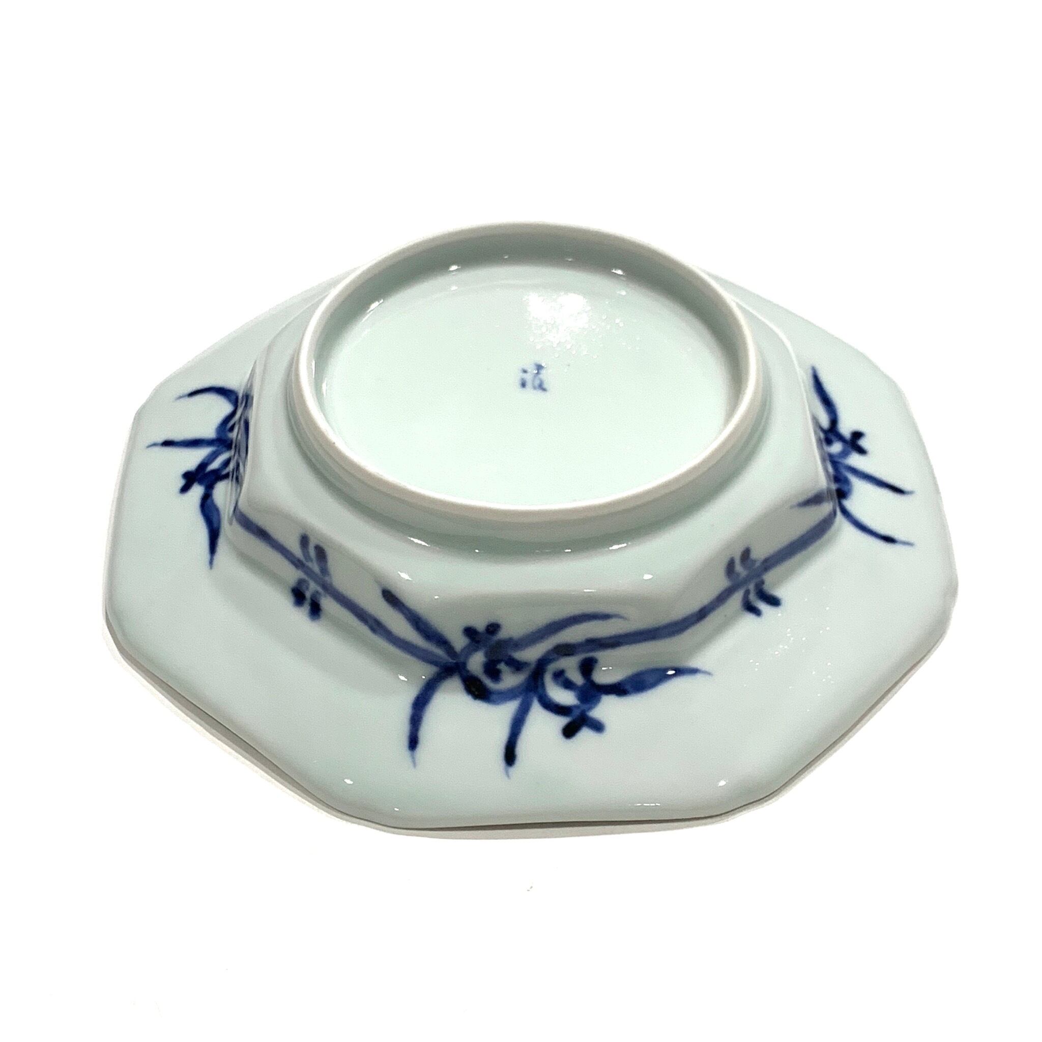 花唐草文 八角7寸皿《岩永 浩》 | 24to3[西富陶磁器オンラインストア 花唐草文 八角7寸皿《岩永 浩》 | 24to3[西富陶磁器オンラインストア