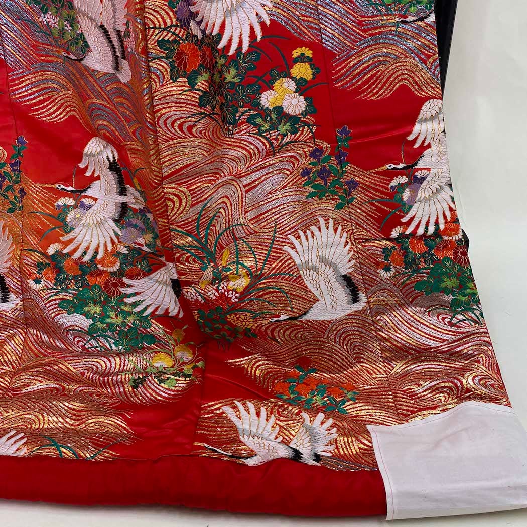 色打掛 中古 ポリエステル 赤 刺繍 結婚式 古典 鶴 花嫁衣装 裄65.5cm