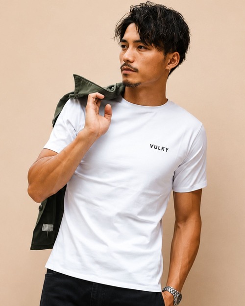 クルーネック　ホワイトTシャツ　ブラックロゴ　- ナチュラルフィット -  シリーズ２