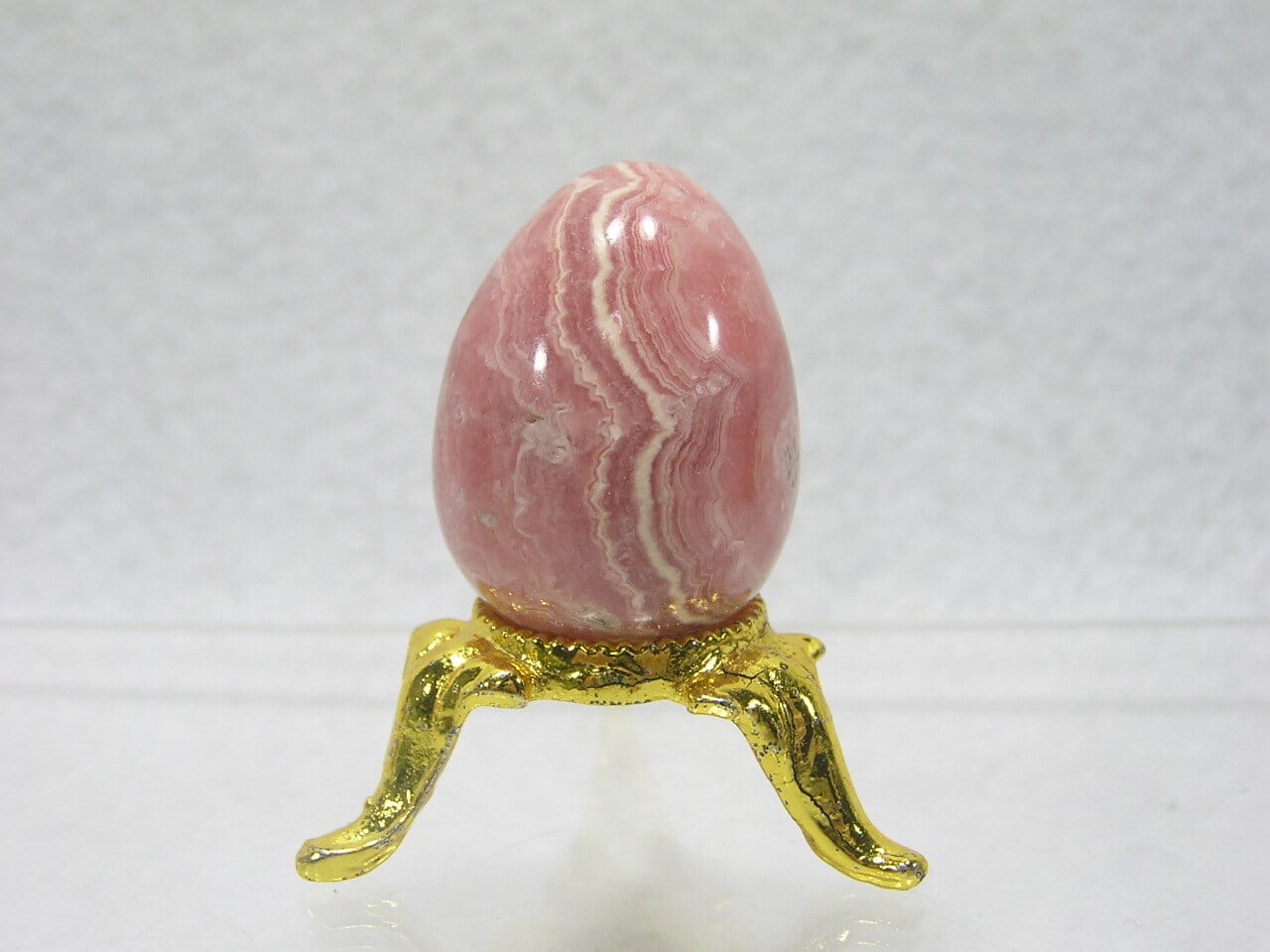 インカローズ　ロードクロサイト　台座付　たまご　パイライト共生　天然石 天然石 インカローズ（ロードクロサイト）のタマゴ（たまご、卵