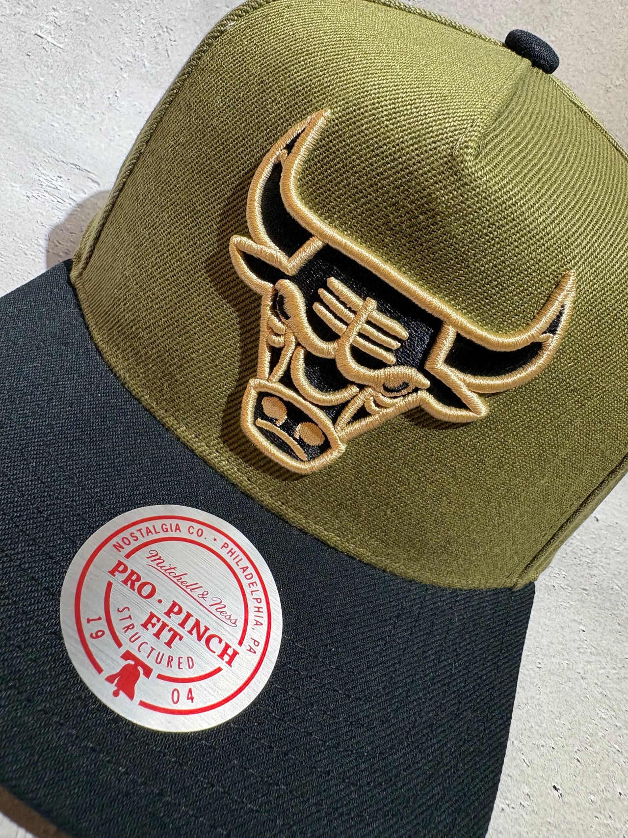 Mitchell＆Ness/ミッチェルアンドネス NBA シカゴ・ブルズ キャップ オリーブ