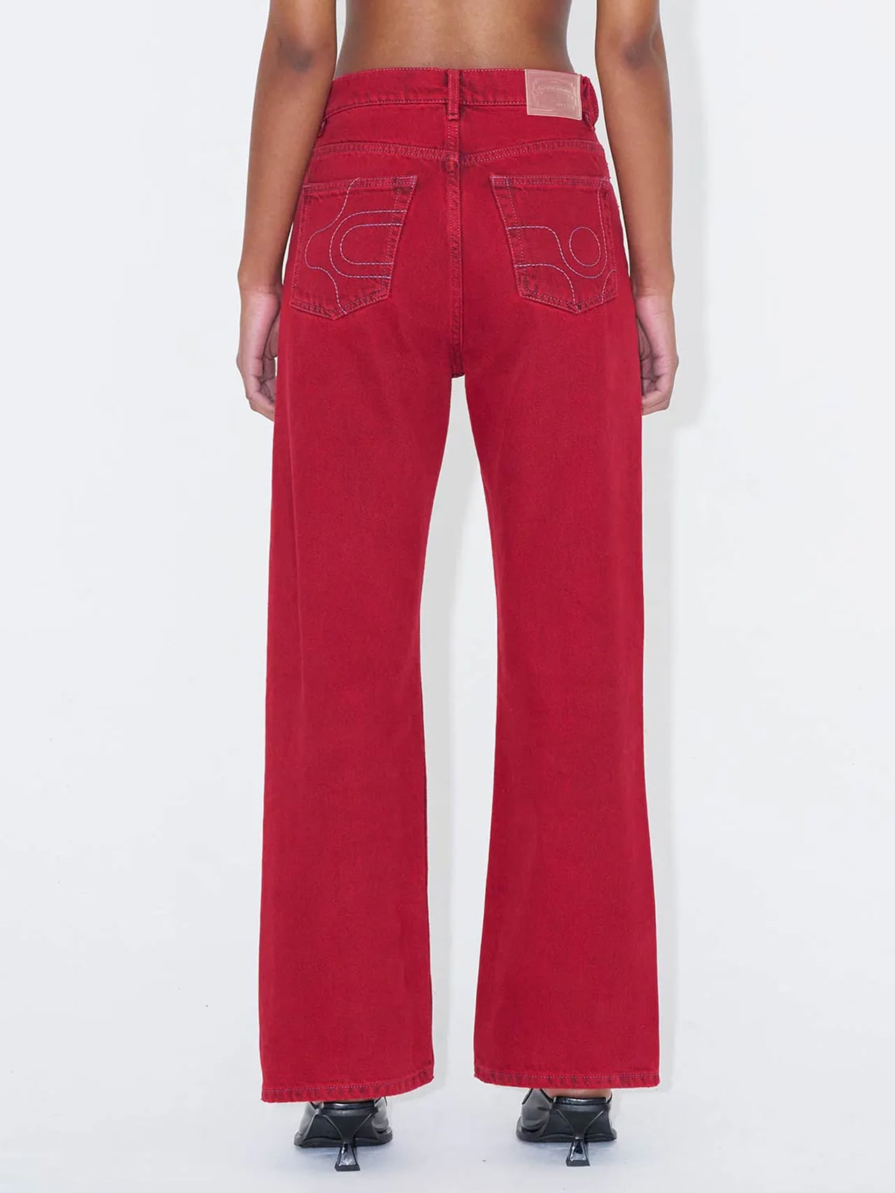 UNEEK BASEMNT - Discover independent style.