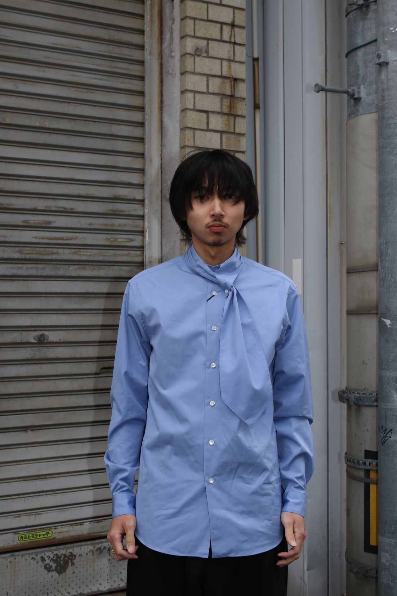 26SS】SOSHIOTSUKI ASCOT TIE COLLAR SHIRT (SAXE) S26SS03SH-C