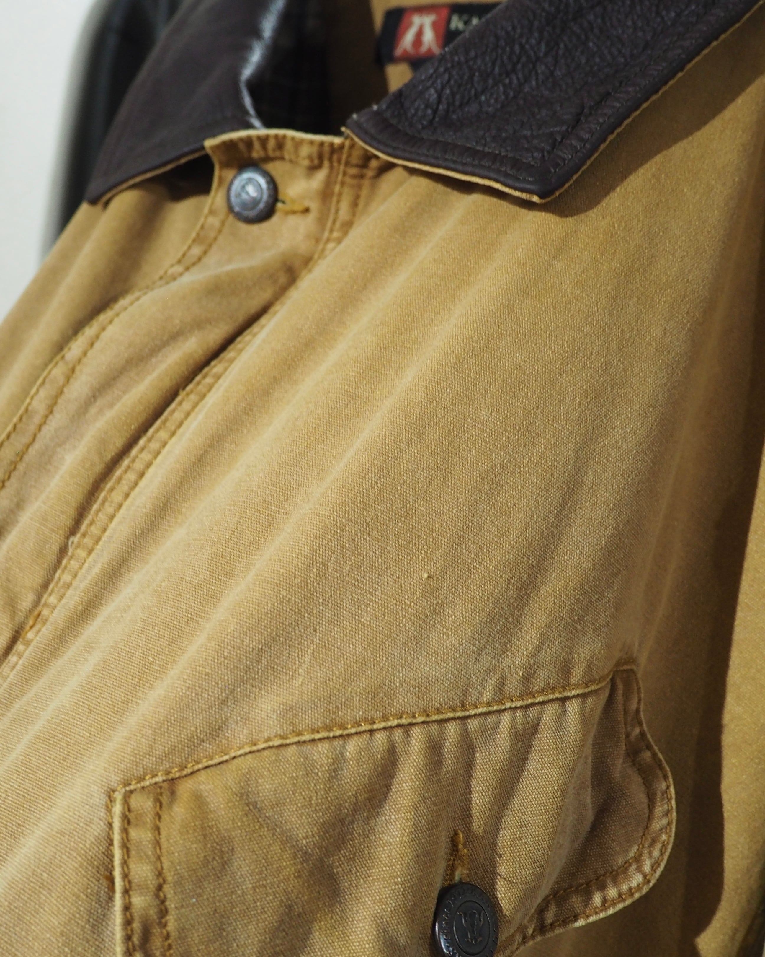 " KAKADU " Beautiful Fade Camel × Leather Collar switching Vintage Loose Duck Jacket