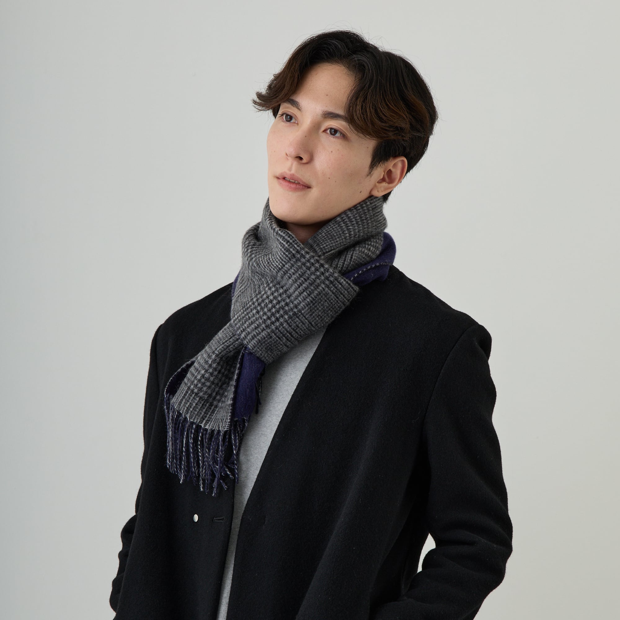 Elensia】カシミヤブレンドチェックマフラー <チャコール ネイビー