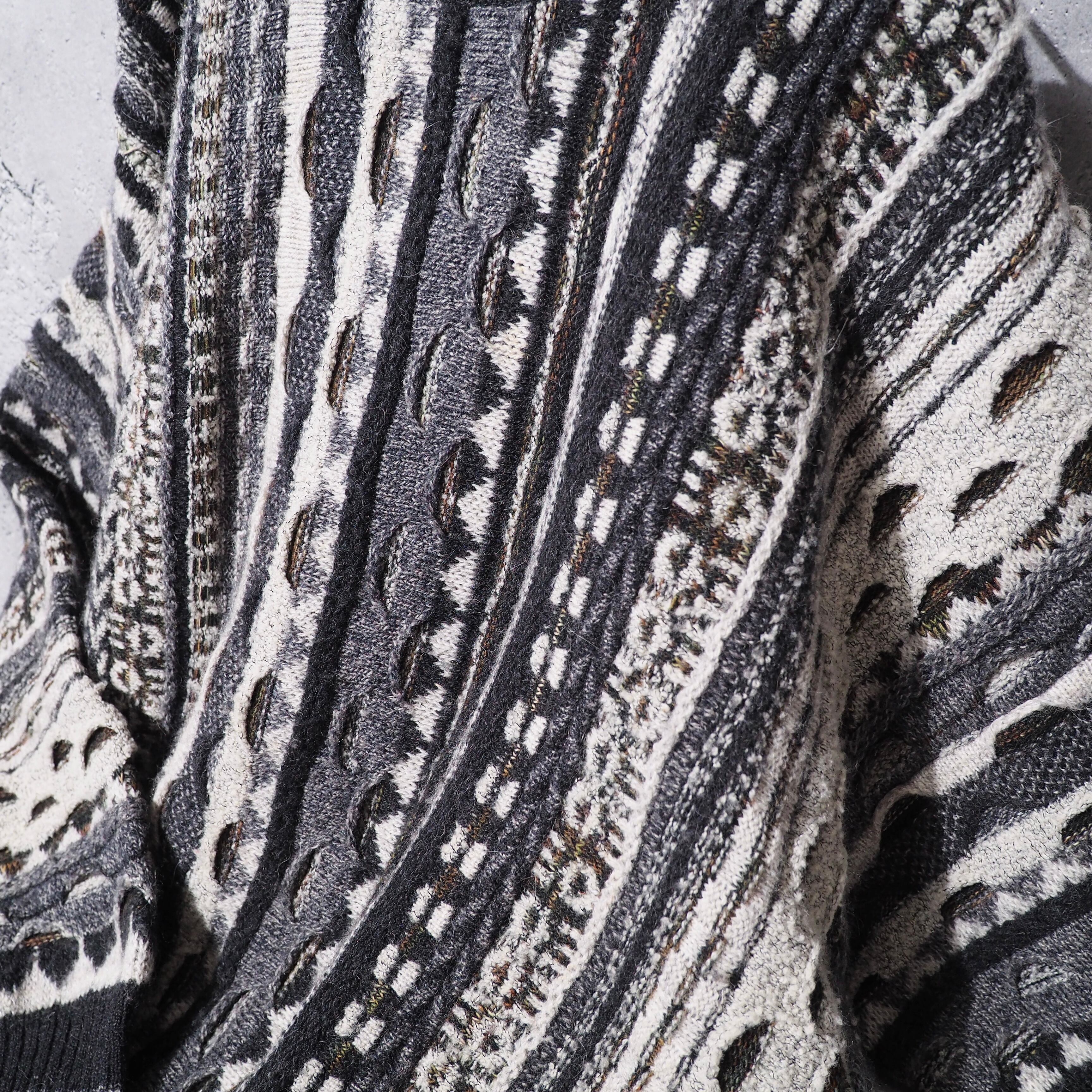 1990s " Made in Italy " Monotone all Over Embbossed vintage loose 3D knit