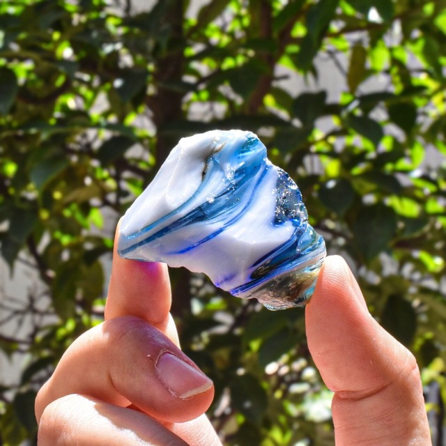 虹入り シエラネバダ産 アンダラクリスタル原石 蛍光マルチカラー