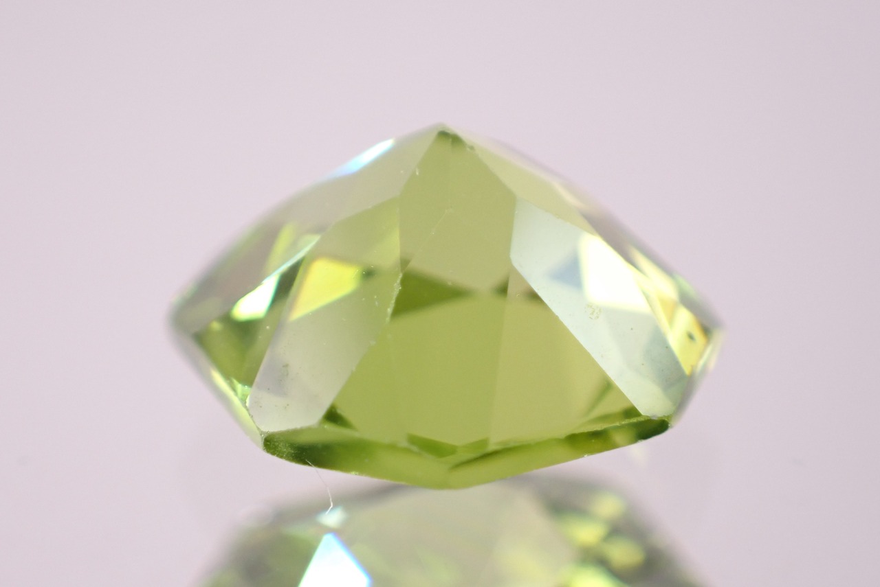 ペリドット　1.54ct　[D2-408]