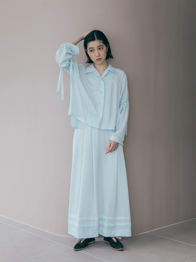 【受注 前金30%】YUKI SHIMANE Embossed printing Smooth Tuck Skirt - BLUE・BROWN