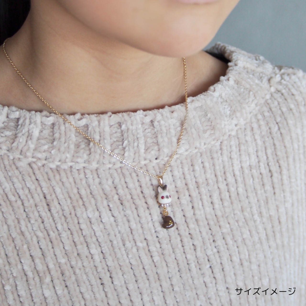 うさぎとハートチョコのネックレス