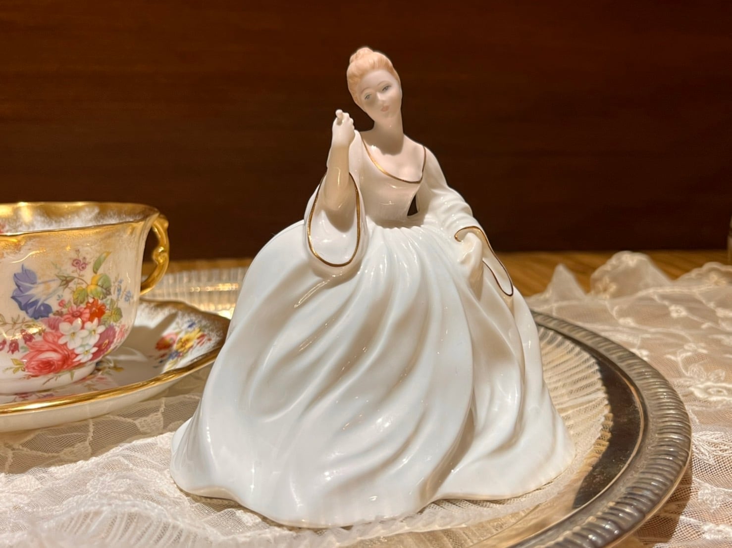 コールポート COALPORT サマンサ フィギュリン | アンティークyumikichi