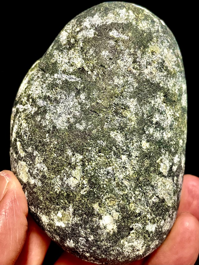 1) 日本人の「心」に寄り添う御守り！新たな自分自身への成長「糸魚川蛇紋岩」サーペンティン・大型