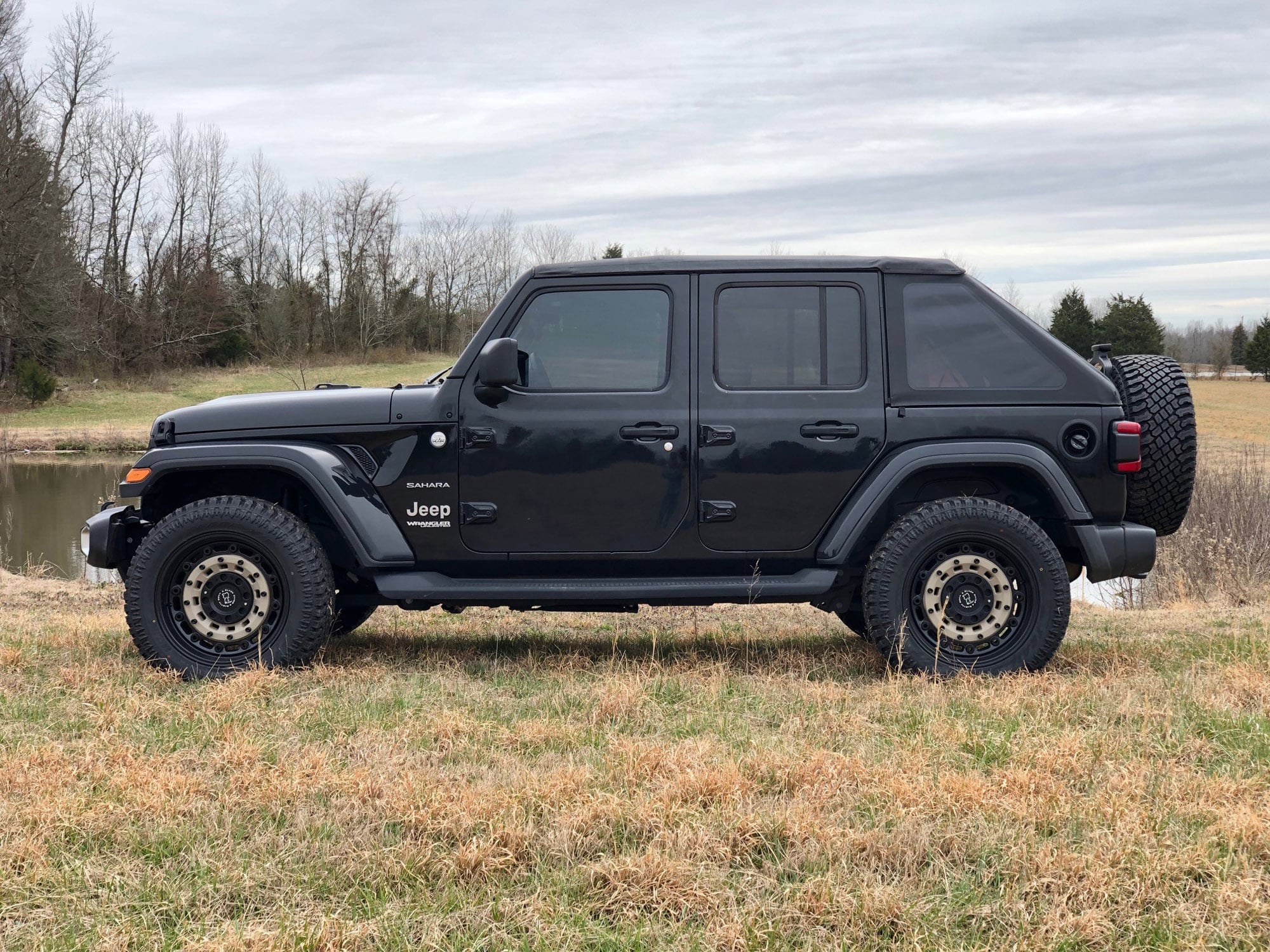 BLACK RHINO ARSENAL (アーセナル）サンドオンブラック 17インチ